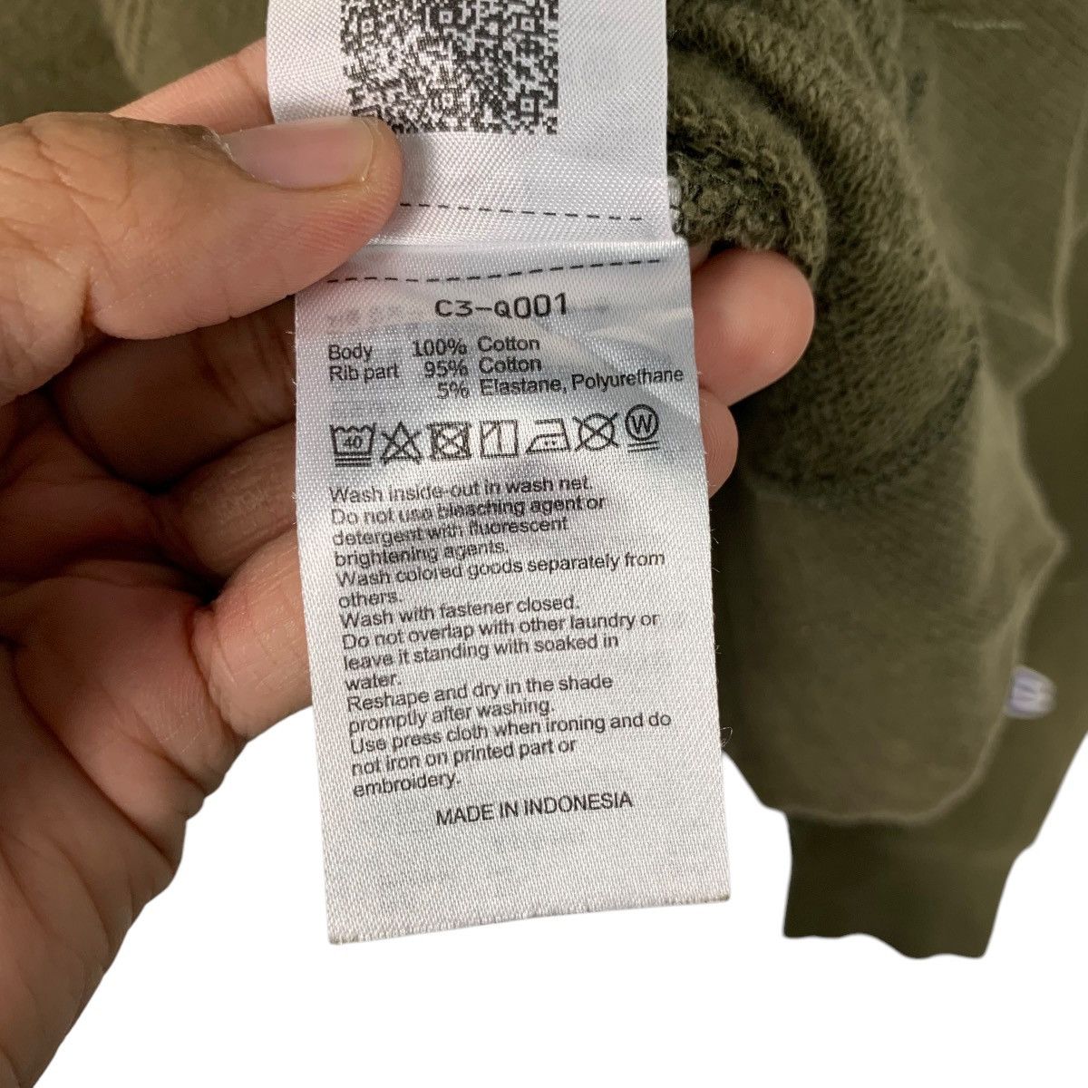 Japanese Brand CHAMPION Olive Green Crewneck Sweatshirt #2635-C118 Size US L / EU 52-54 / 3 - 15 Thumbnail