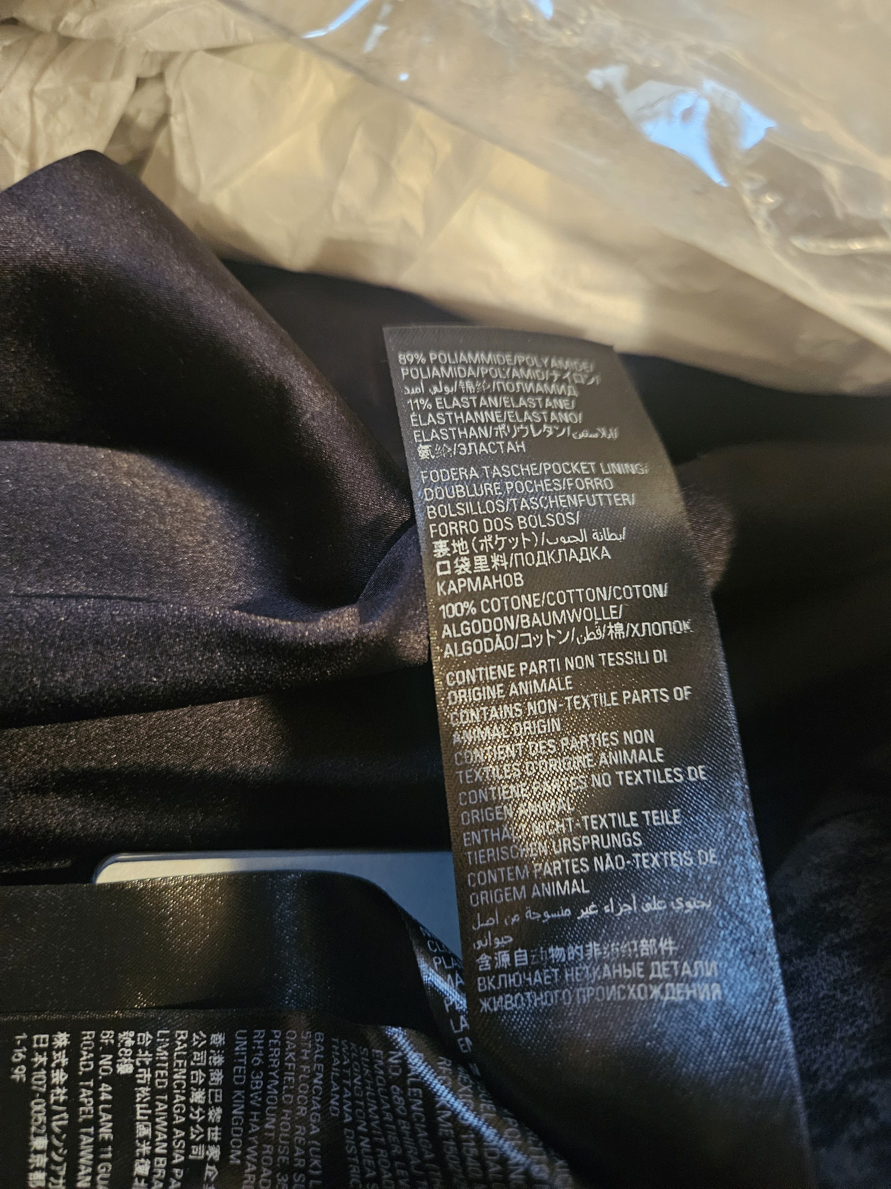 Balenciaga Balenciaga Oversized Houndstooth Coat in Grey and Black Size US M / EU 48-50 / 2 - 18 Thumbnail