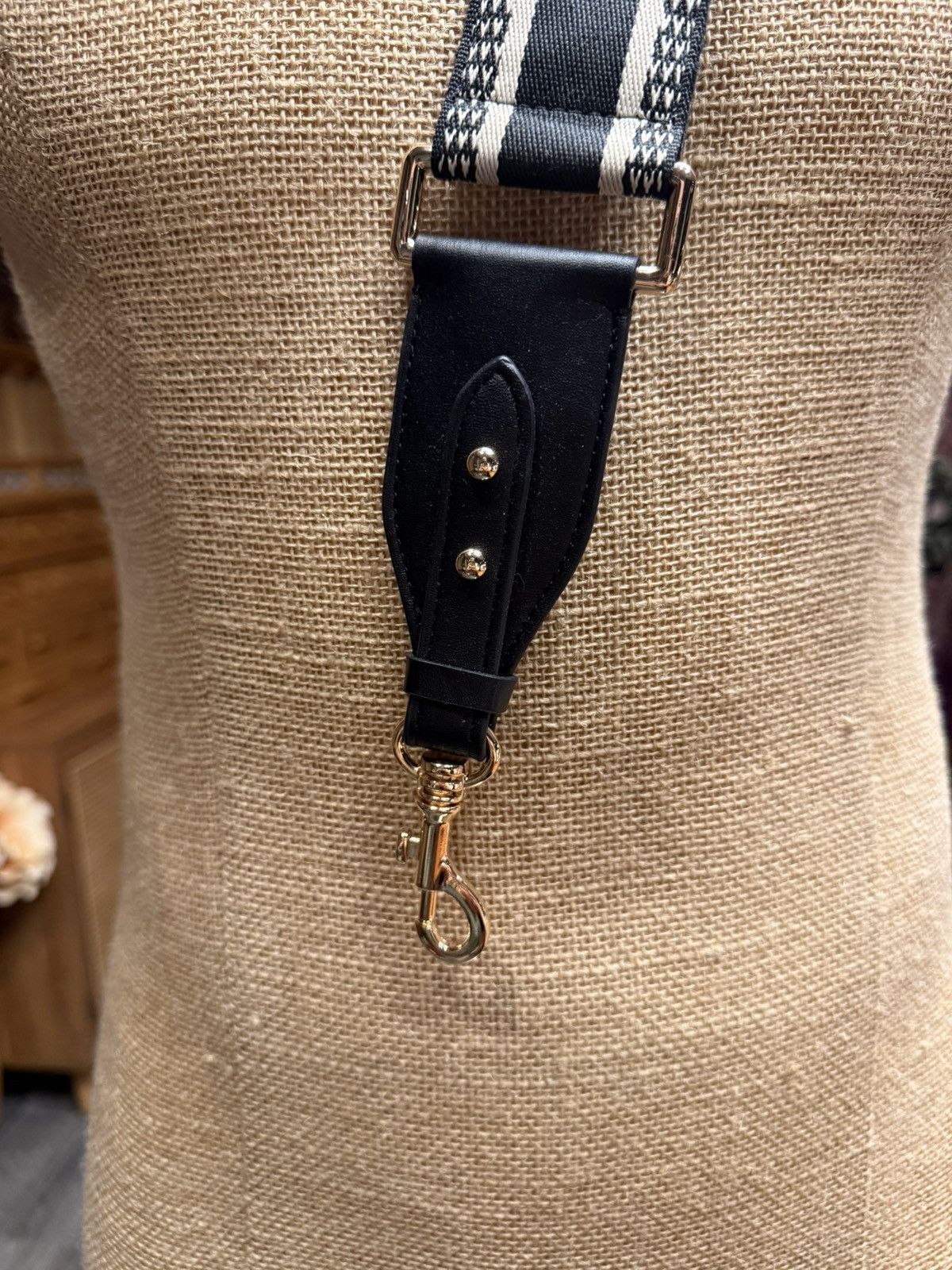 Other Adjustable Black & White Woven Bag Strap – Gold Hardware Size ONE SIZE - 2 Thumbnail