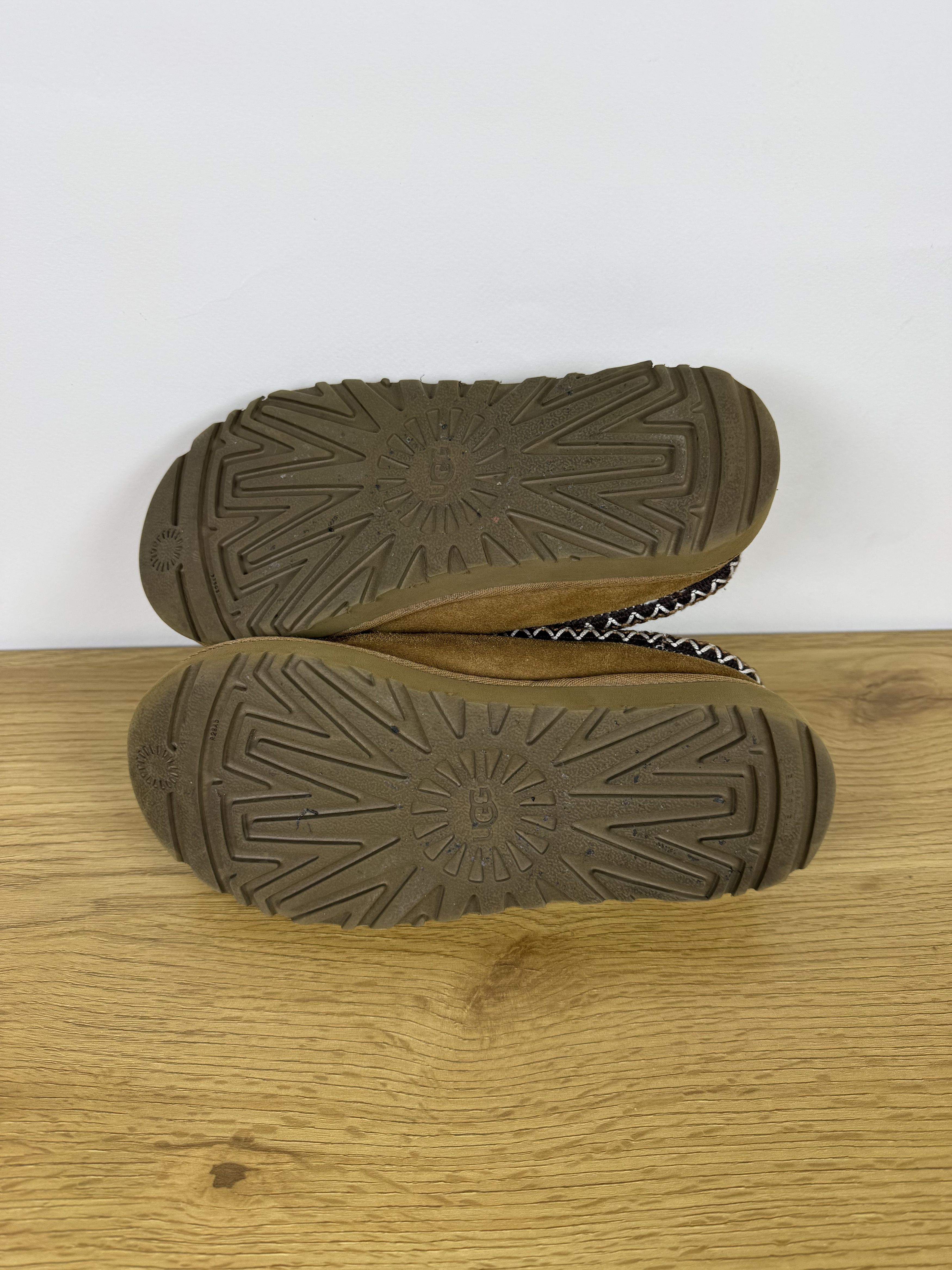 Ugg UGG Women's Tasman II Chestnut Slippers Size US 6 / IT 36 - 5 Thumbnail