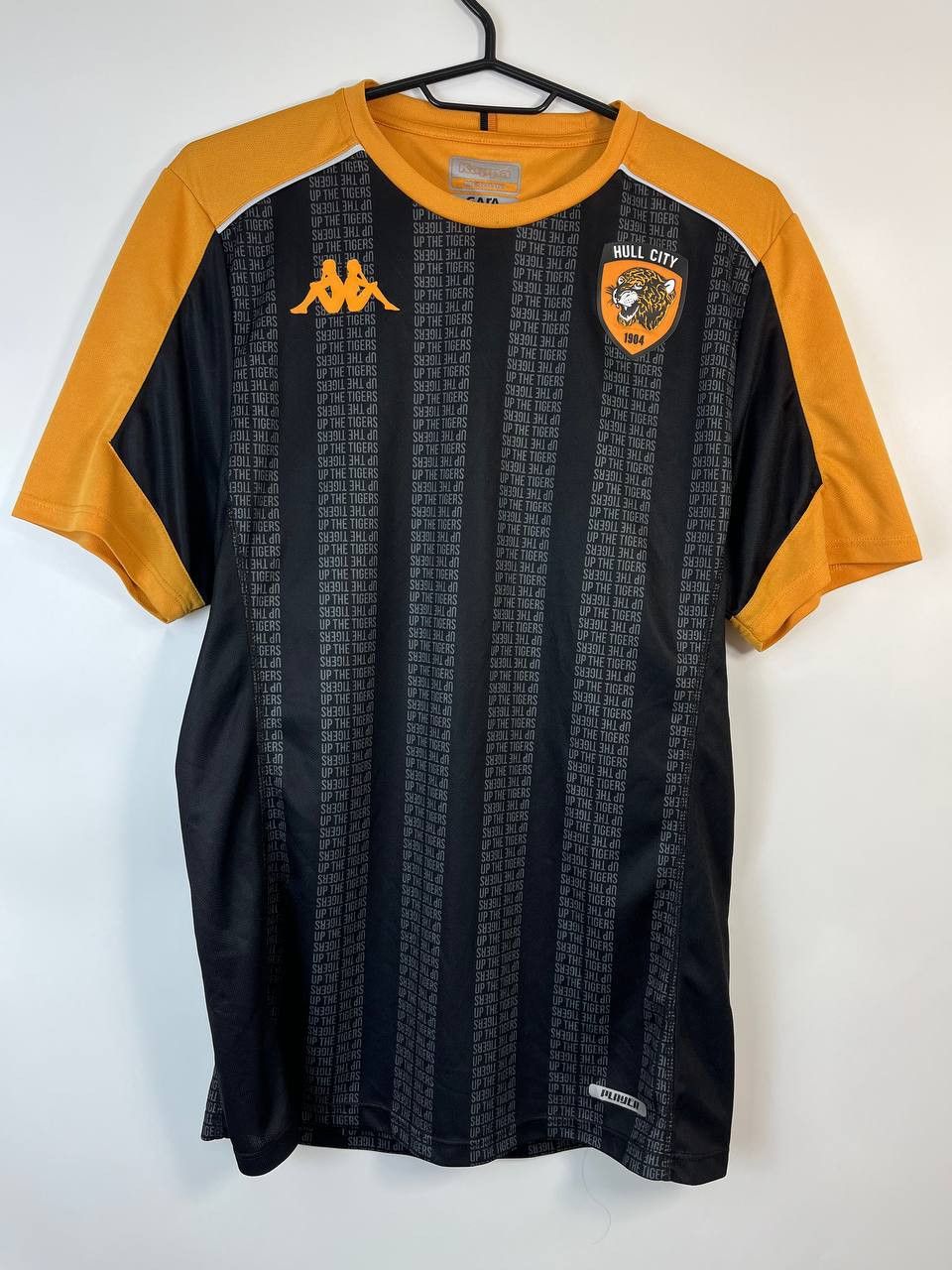 Kappa HULL CITY 2022 2023 HOME SHIRT KAPPA FOOTBALL JERSEY SIZE M Size US M / EU 48-50 / 2 - 1 Thumbnail