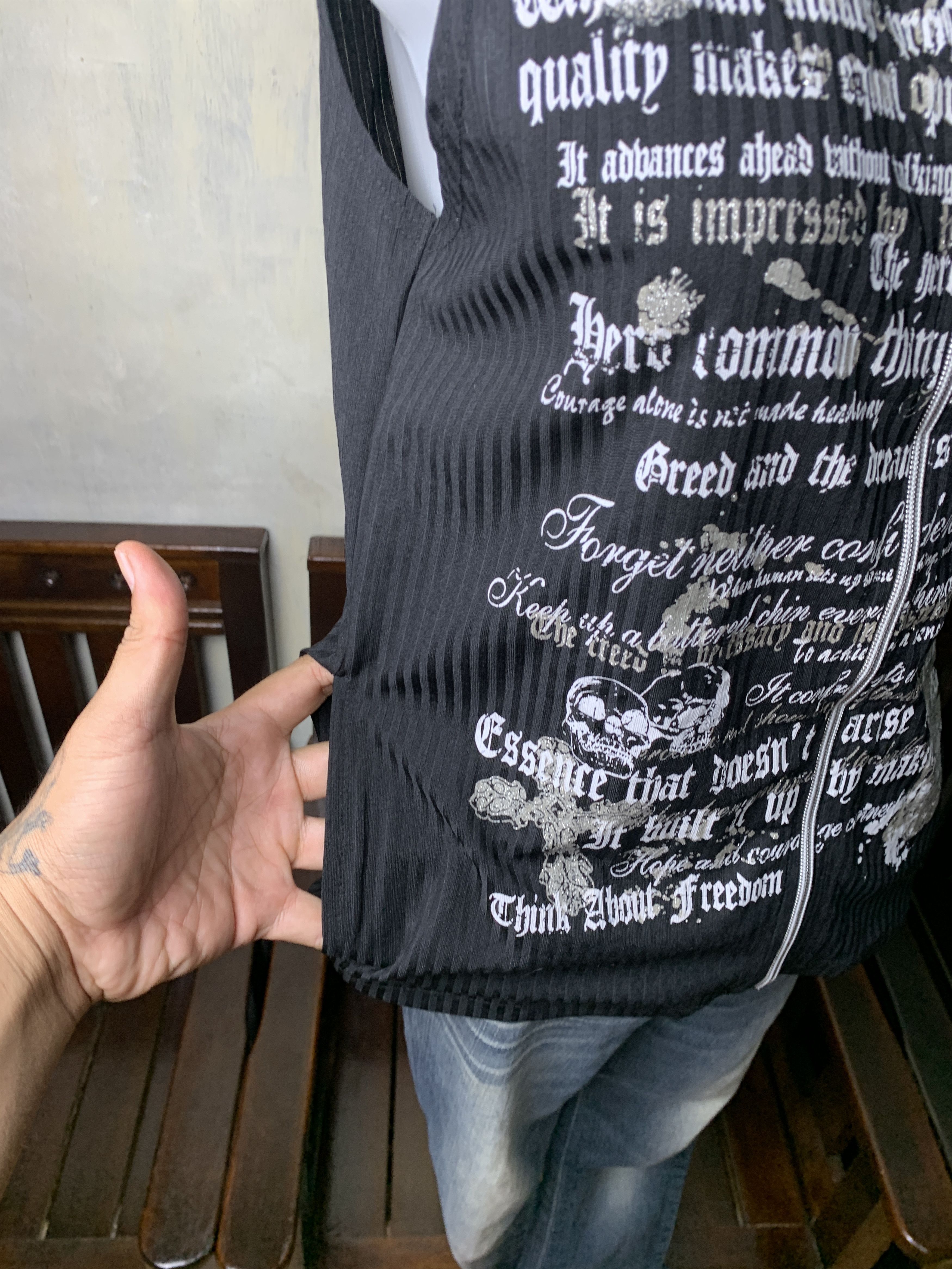 Japanese Brand 2000s Werther Black Cross Poem Skull Hooded Vest (M) Size M / US 6-8 / IT 42-44 - 4 Thumbnail
