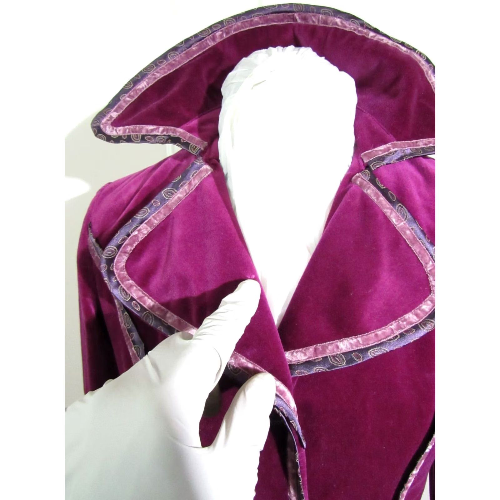 Vintage Cynthia Cynthia Steffe Trench Coat Embroidered Violet Small Womens Long Sleeve Button Pocket Knit Collection Vintage: No Coat (Size S) Size S / US 4 / IT 40 - 7 Thumbnail