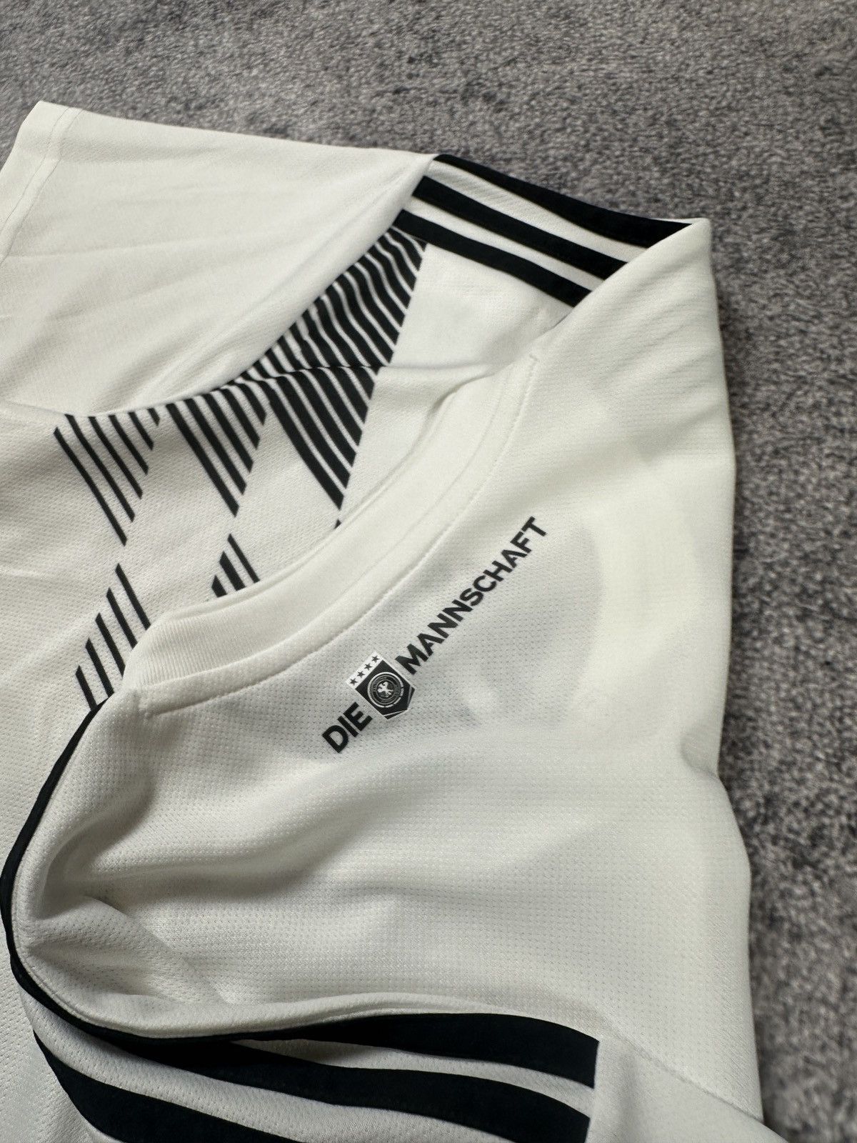 Adidas Vintage Adidas Germany Soccer Jersey Blokecore Style 18/19 L Size US L / EU 52-54 / 3 - 5 Thumbnail