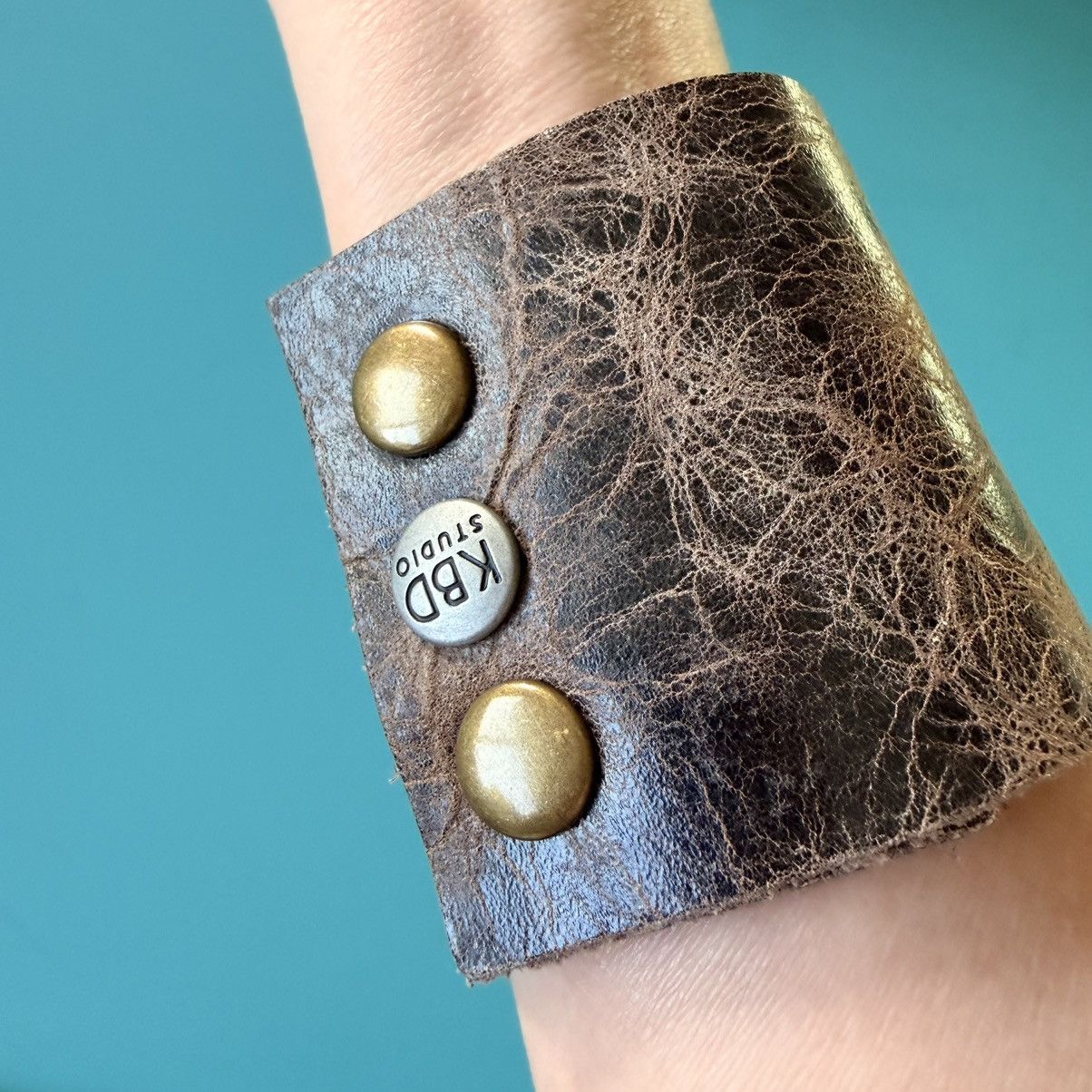 Other Wide Leather Cuff Labradorite Stone Brass Rivets Boho Size ONE SIZE - 6 Thumbnail