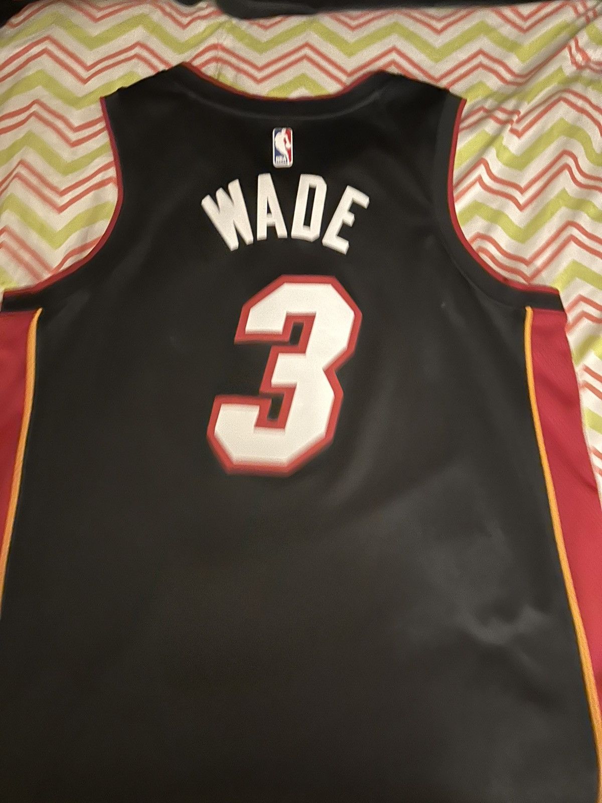 NBA × Nike Dwyane Wade Miami Heat Nike Jersey Size US XL / EU 56 / 4 - 2 Thumbnail