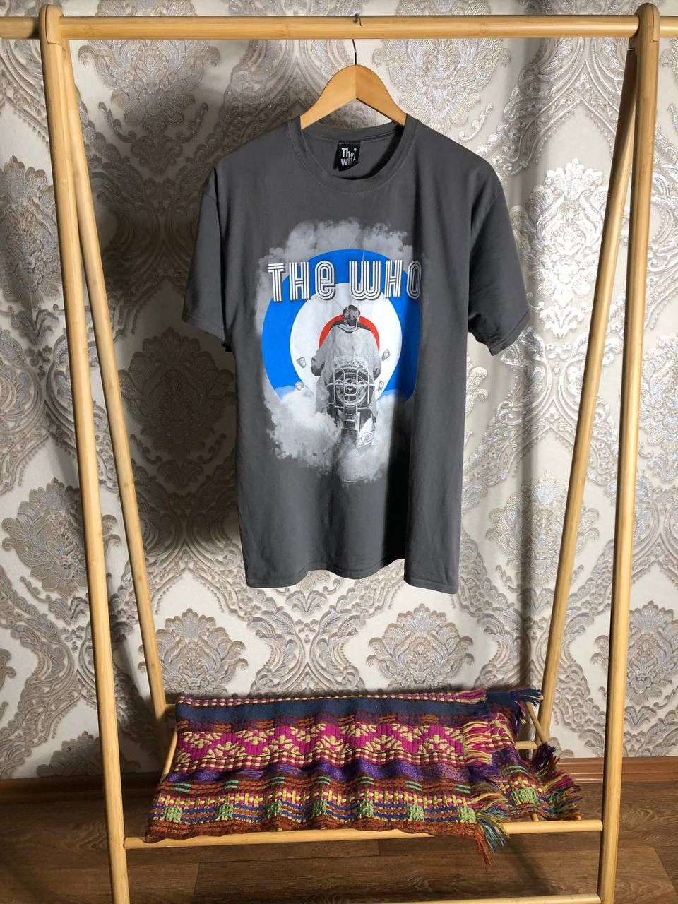 Band Tees VINTAGE THE WHO WORLD TOUR ROCK T-SHIRT METAL RETRO Y2K 90s Size US XL / EU 56 / 4 - 1 Thumbnail