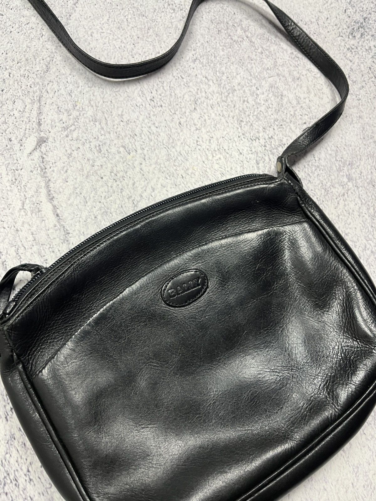 Bally Vintage Bally Leather Messenger Crossbody Shoulder Bag Rare Size ONE SIZE - 4 Thumbnail