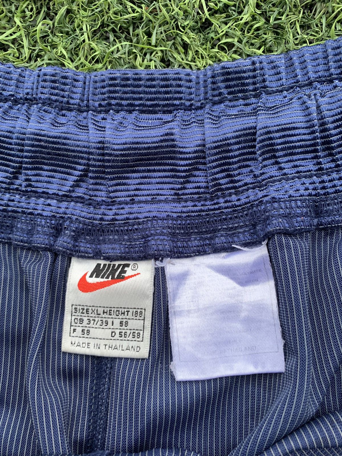 NBA × Nike × Vintage Vintage Nike Basketball Mesh Shorts Y2K USA Size US 36 / EU 52 - 4 Thumbnail