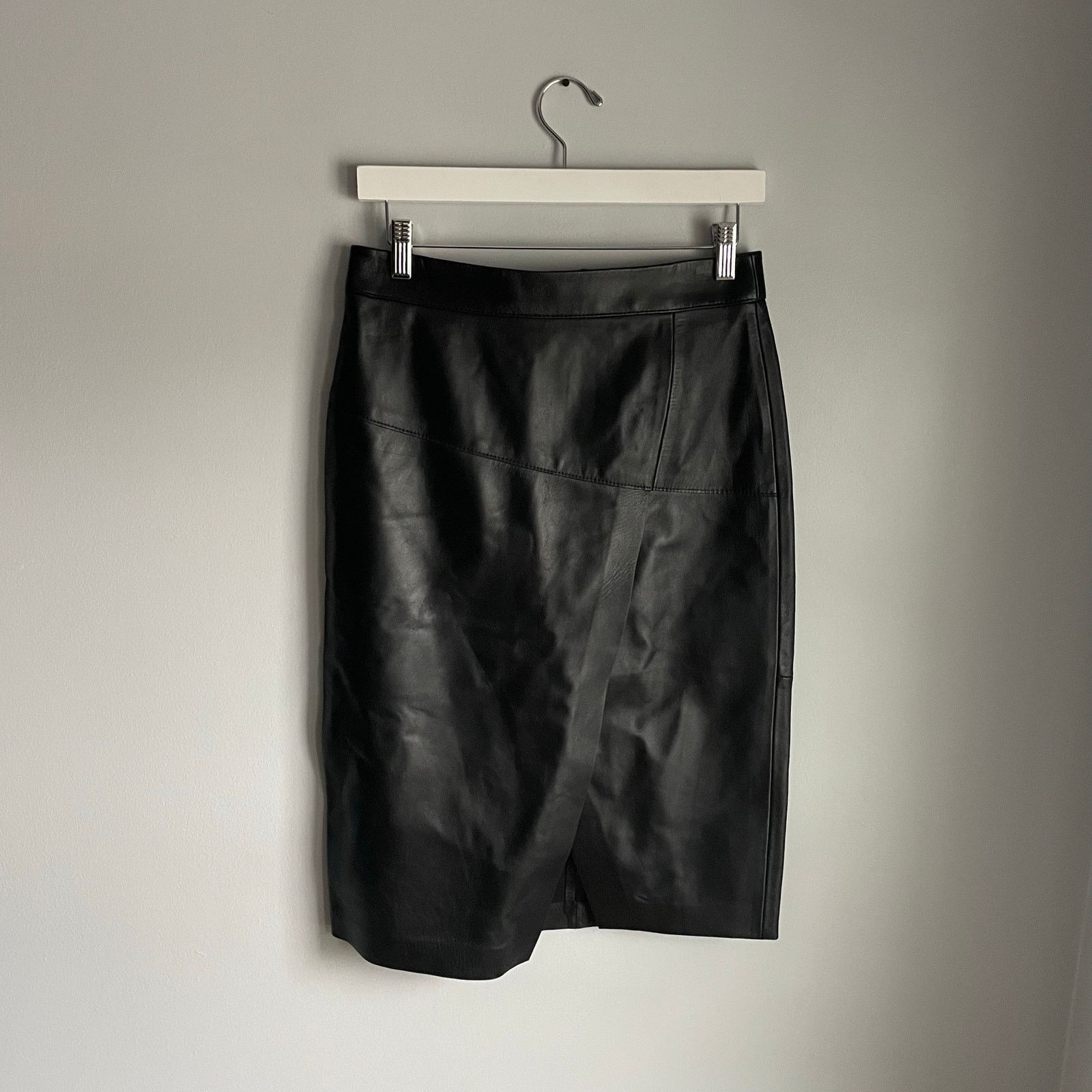 Hugo Boss 100% Lamb Leather Hugo Boss Black Pencil Skirt Asymetrical 4 Size 27" / US 4 / IT 40 - 1 Thumbnail