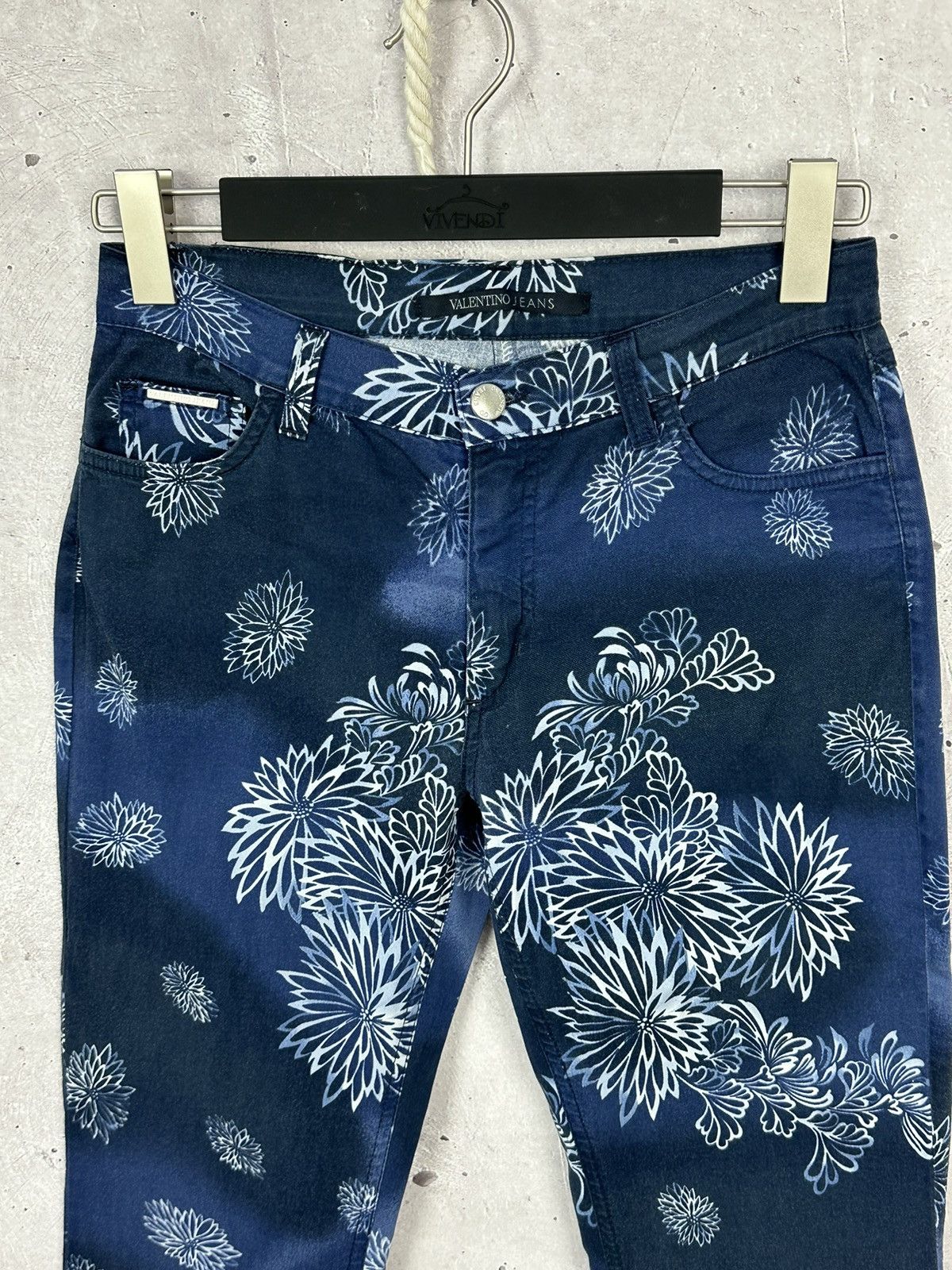 Valentino Valentino Vintage Floral Print Made in Italy Women’s Pants Size 28" / US 6 / IT 42 - 2 Thumbnail