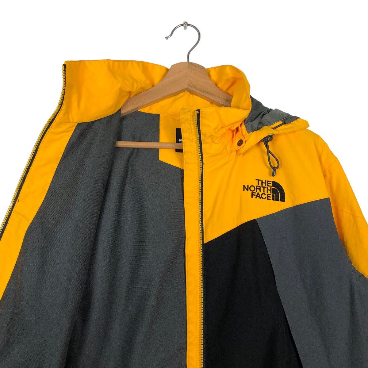 The North Face 🔥Goretex The North Face Windbreaker Jacket Waterproof Size US XS / EU 42 / 0 - 11 Thumbnail
