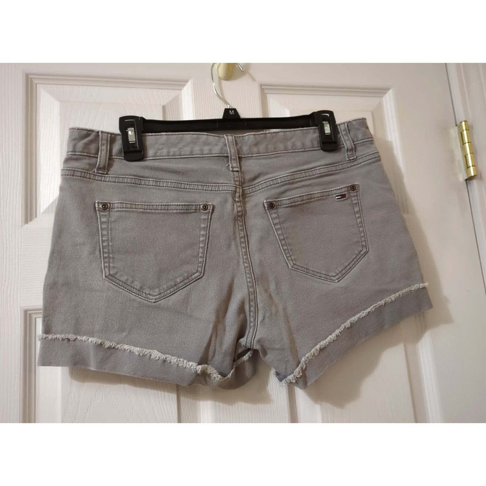 Tommy Hilfiger Tommy Hilfiger Shorts 8 Womens Regular Gray Color Cotton Blend Logo Pockets Casual Modern Outdoor Women Size 30" / US 8 / IT 44 - 4 Thumbnail