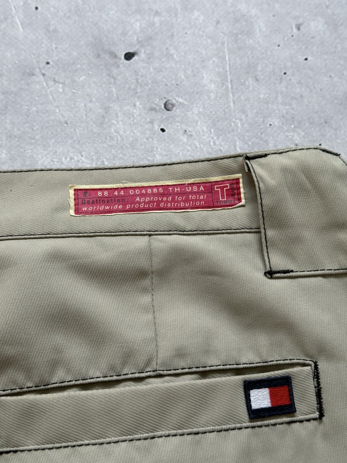 Tommy Hilfiger Vintage 90s Tommy Hilfiger Baggy Cargo Pants Size US 36 / EU 52 - 10 Thumbnail