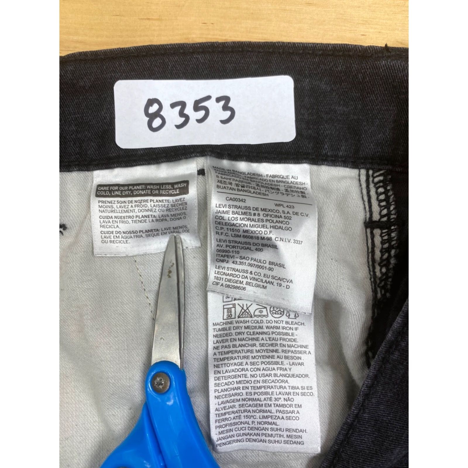 Levi's Levi’s Cargo Shorts Mens 34 Navy Blue Pockets Cargo Regular Blue Men 34 (Navy) Size US 34 / EU 50 - 3 Thumbnail