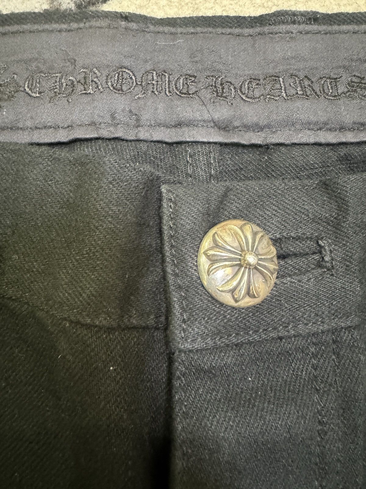Chrome Hearts CHROME HEARTS PINK/CHECKERED KNEE CROSS PATCH DENIM SIZE 34 Size US 34 / EU 50 - 4 Thumbnail