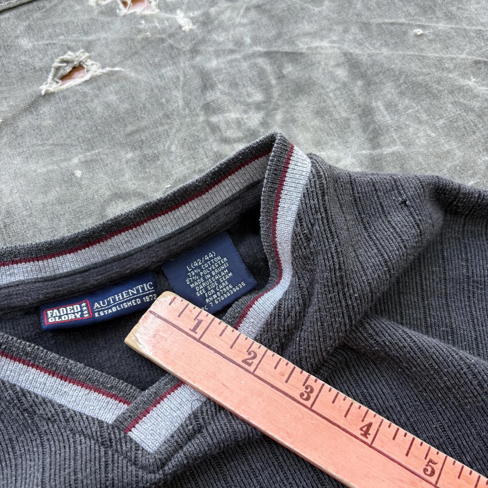 Faded Glory Vintage Y2K Faded Glory Ribbed Knit V-Neck Grunge Sweater Size US L / EU 52-54 / 3 - 2 Thumbnail