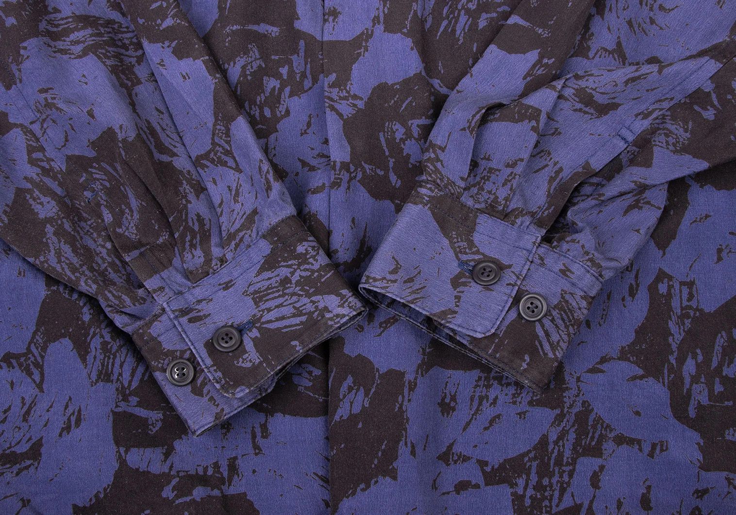 Issey Miyake Rayon Patterned Pullover Shirt in Blue and Black, Size M Size US M / EU 48-50 / 2 - 8 Thumbnail
