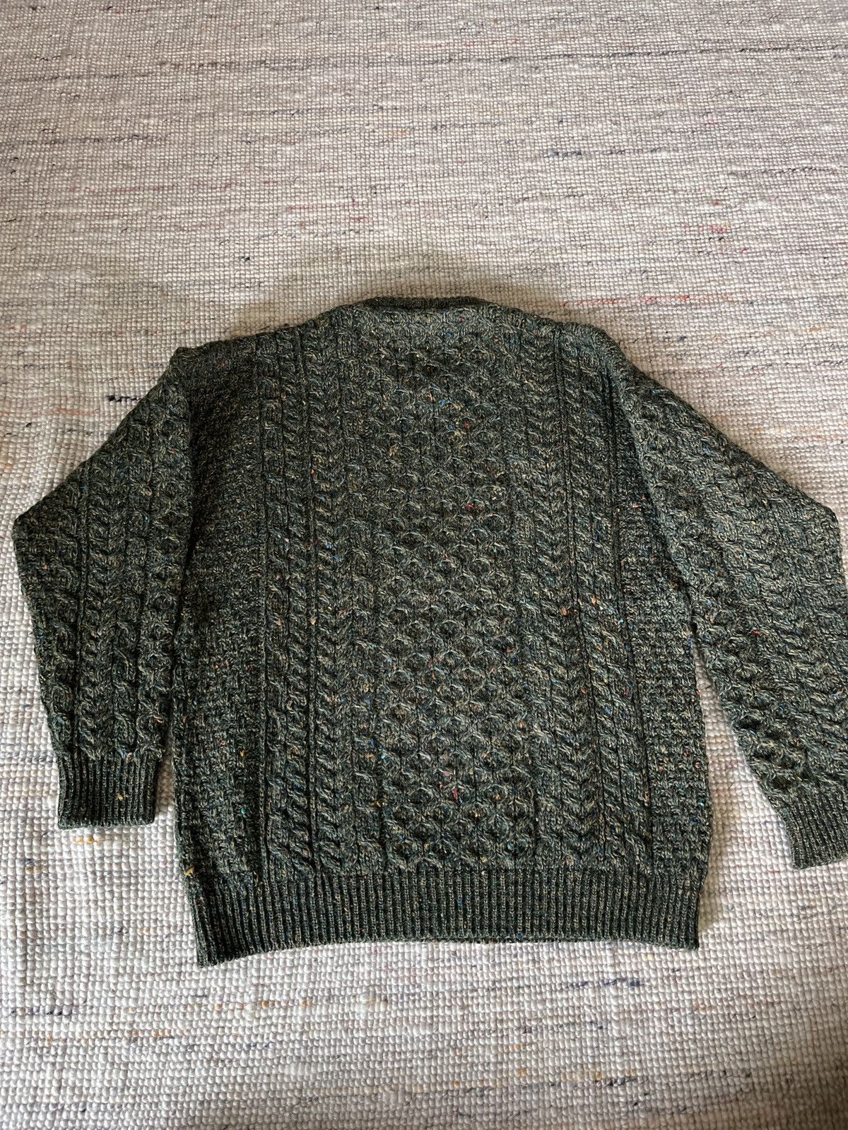 Carraig Donn Aran cable knit pure wool sweater Size US M / EU 48-50 / 2 - 4 Thumbnail