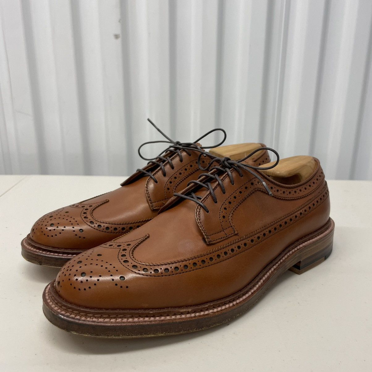 Alden × J.Crew Long Wingtip Bluchers Tobacco Leather Size US 7 / EU 40 - 1 Thumbnail