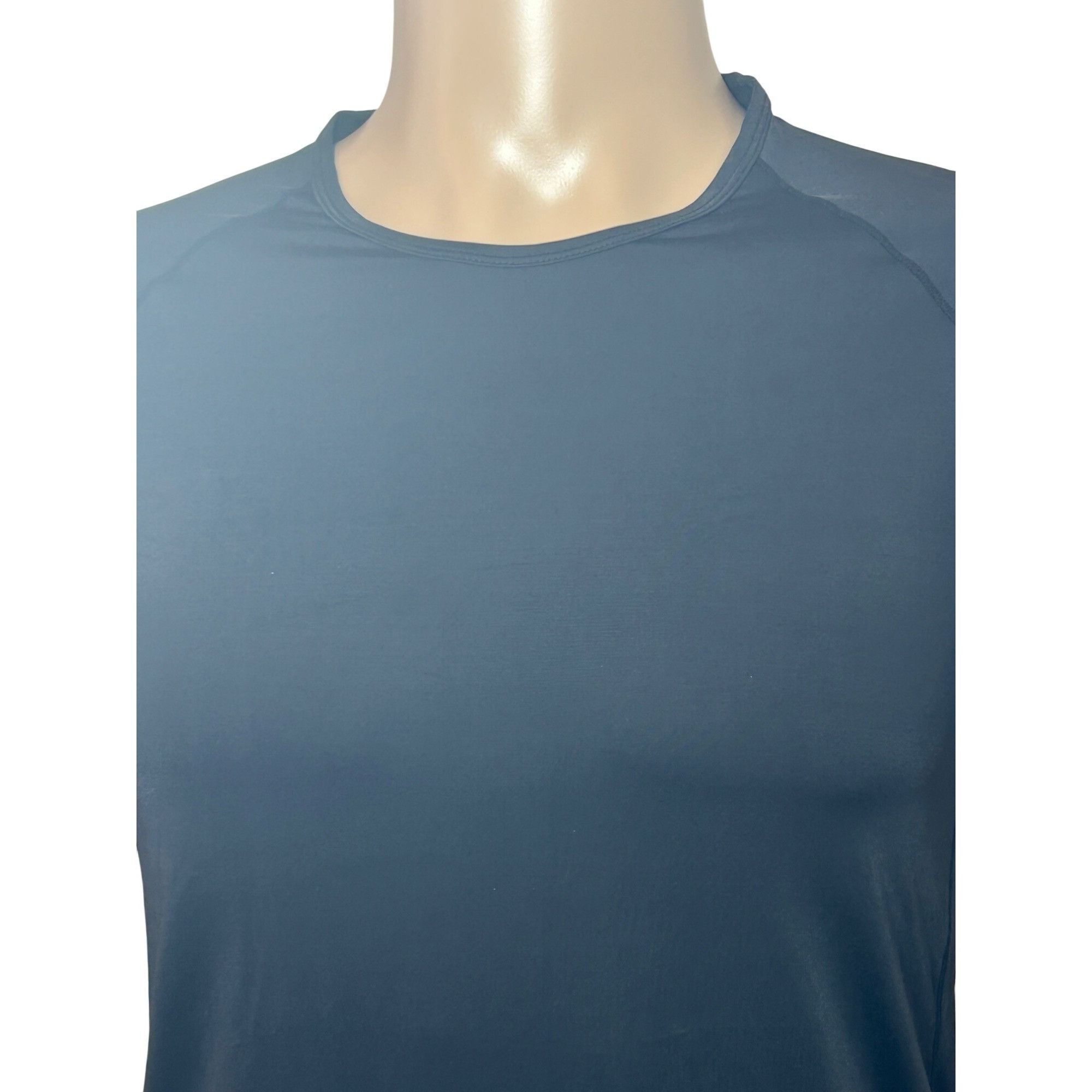 Uniqlo Uniqlo Men’s Black Compression T-Shirt Short Sleeve L Nylon Size US L / EU 52-54 / 3 - 10 Thumbnail