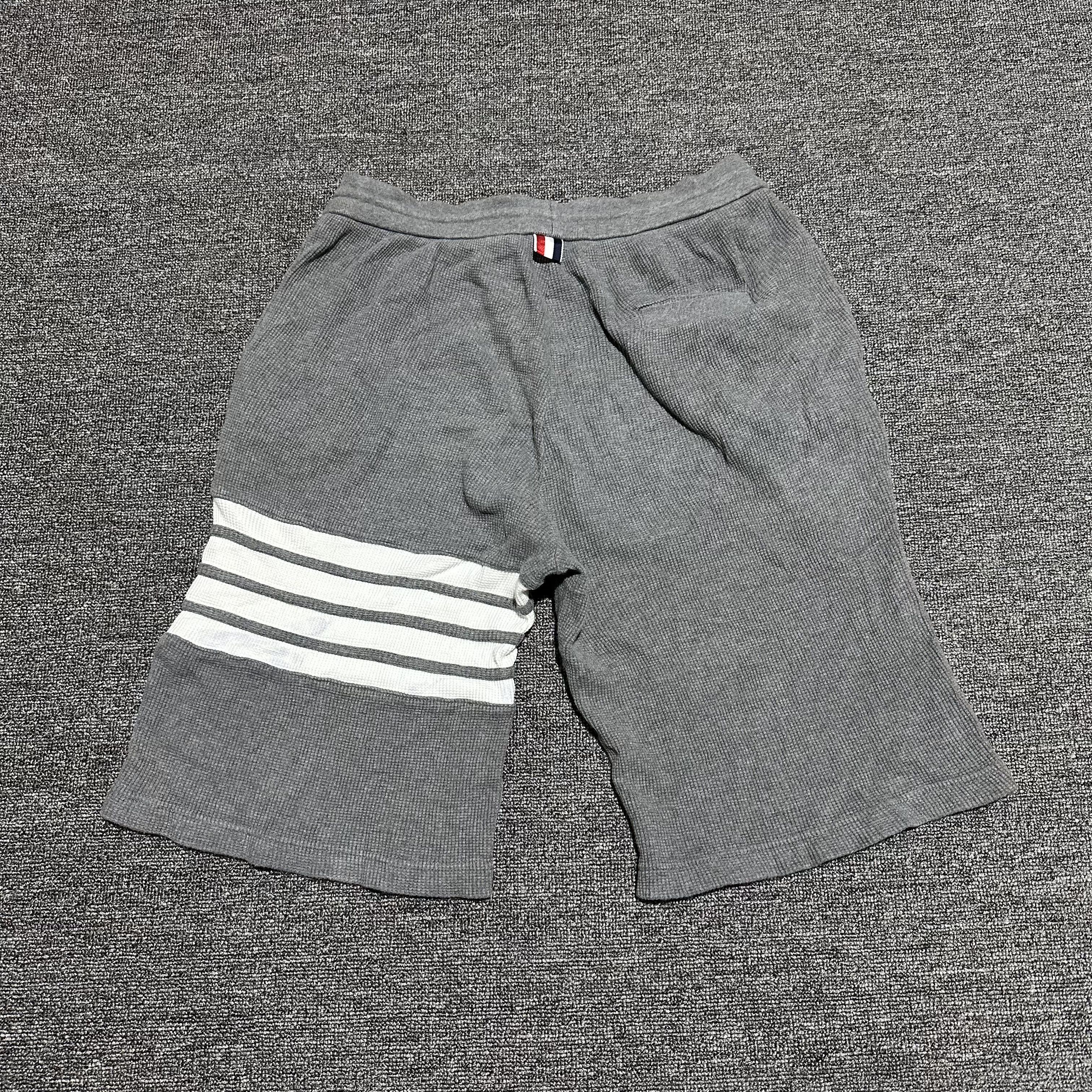 Thom Browne Vintage Thom Browne Shorts Size US 31 - 4 Thumbnail