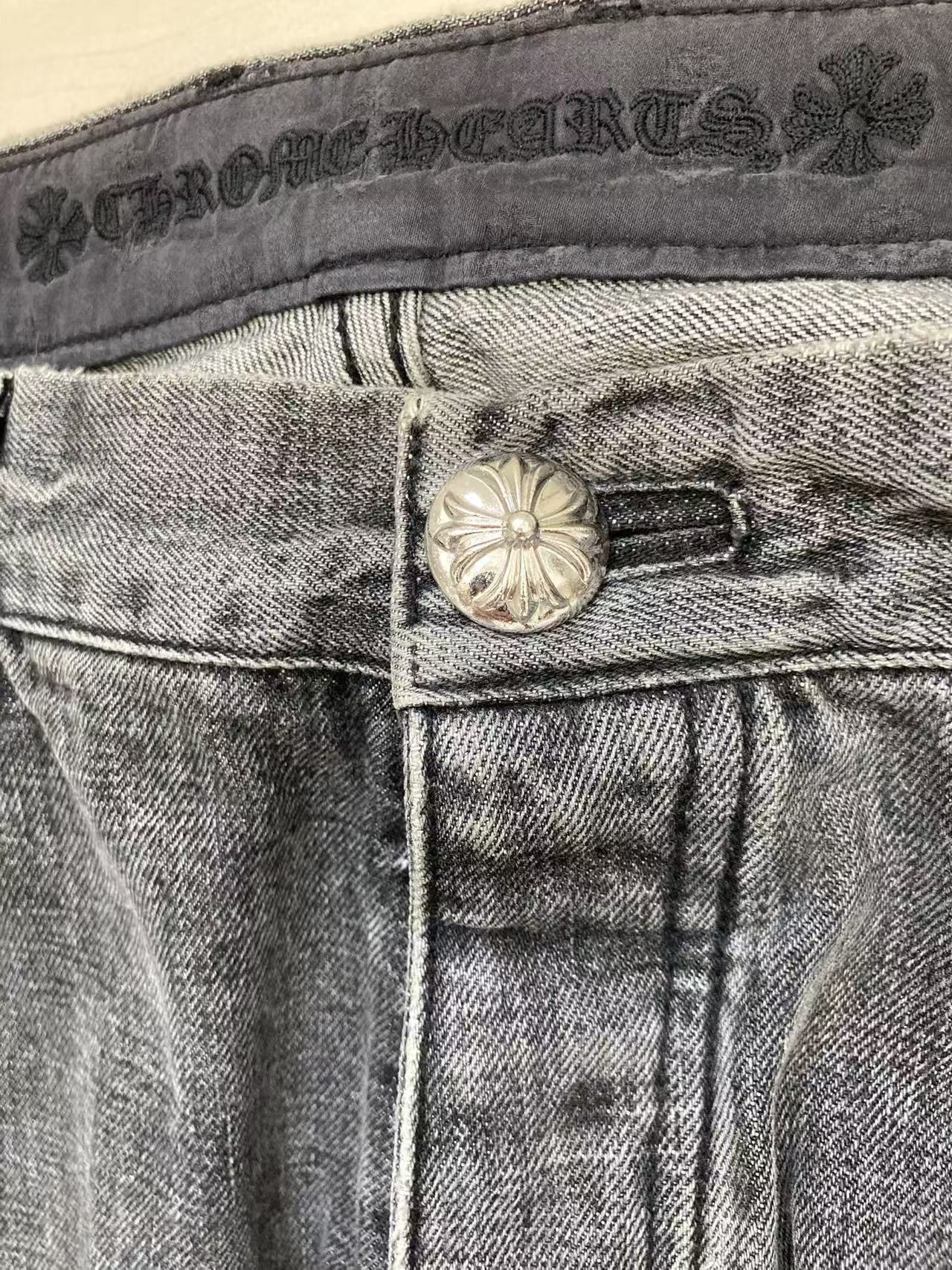 Chrome Hearts Chrome Hearts Black & White Cross Patch Flame Knee Jeans Size 38" / US 16 / IT 52 - 3 Thumbnail