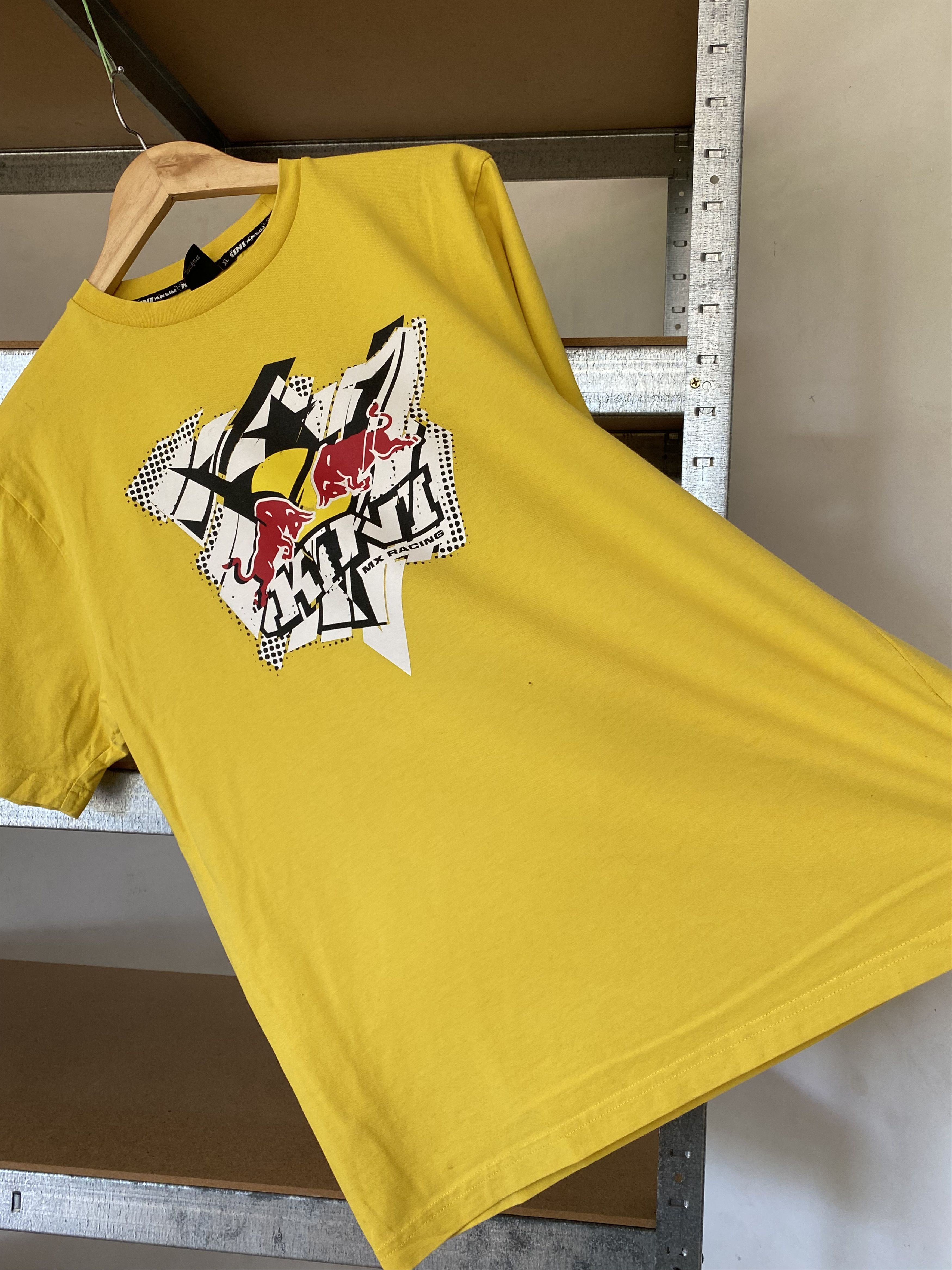 Red Bull Kini Red Bull Vintage 2000s Wing Life Racing Ezeb T-shirt Size US M / EU 48-50 / 2 - 7 Thumbnail