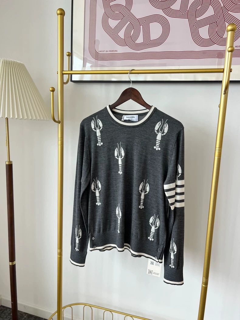 Thom Browne Thom Browne Dragonfly embroidered round collar knit sweate Size US M / EU 48-50 / 2 - 1 Thumbnail