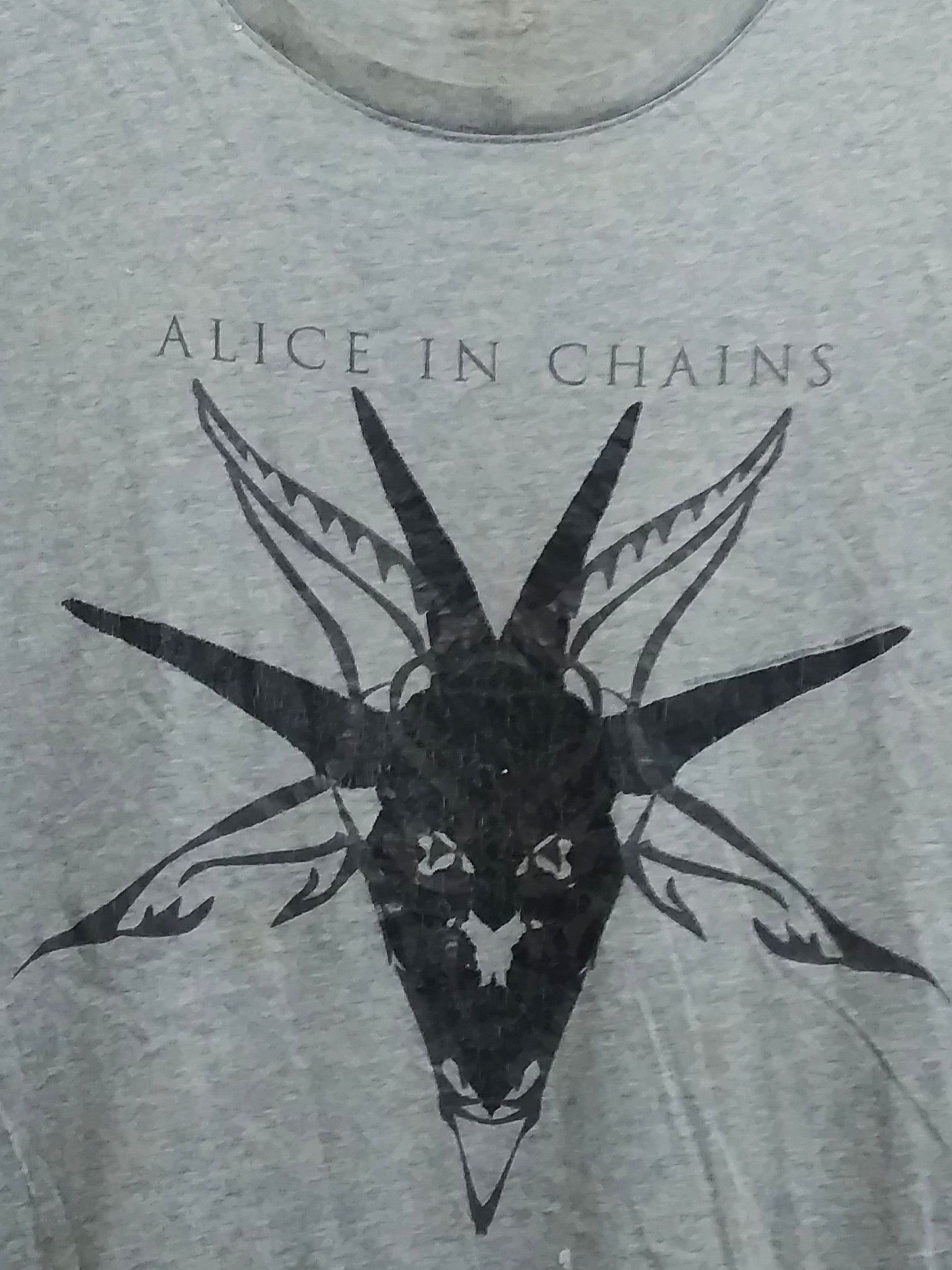 Band Tees Vintage Alice In Chains GRUNGE bravado rare Size US M / EU 48-50 / 2 - 6 Thumbnail