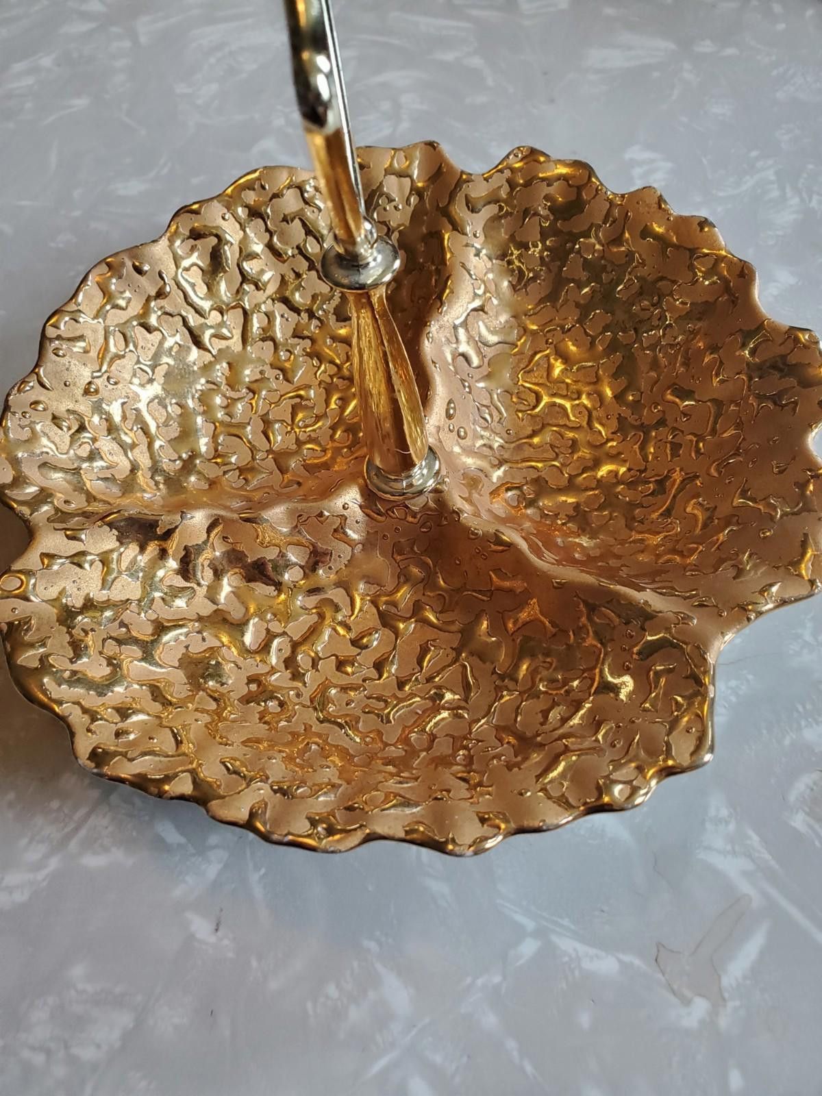 The Unbranded Brand Vintage Weeping Bright 22K Gold Divided Handled Dish MCM Size ONE SIZE - 4 Thumbnail