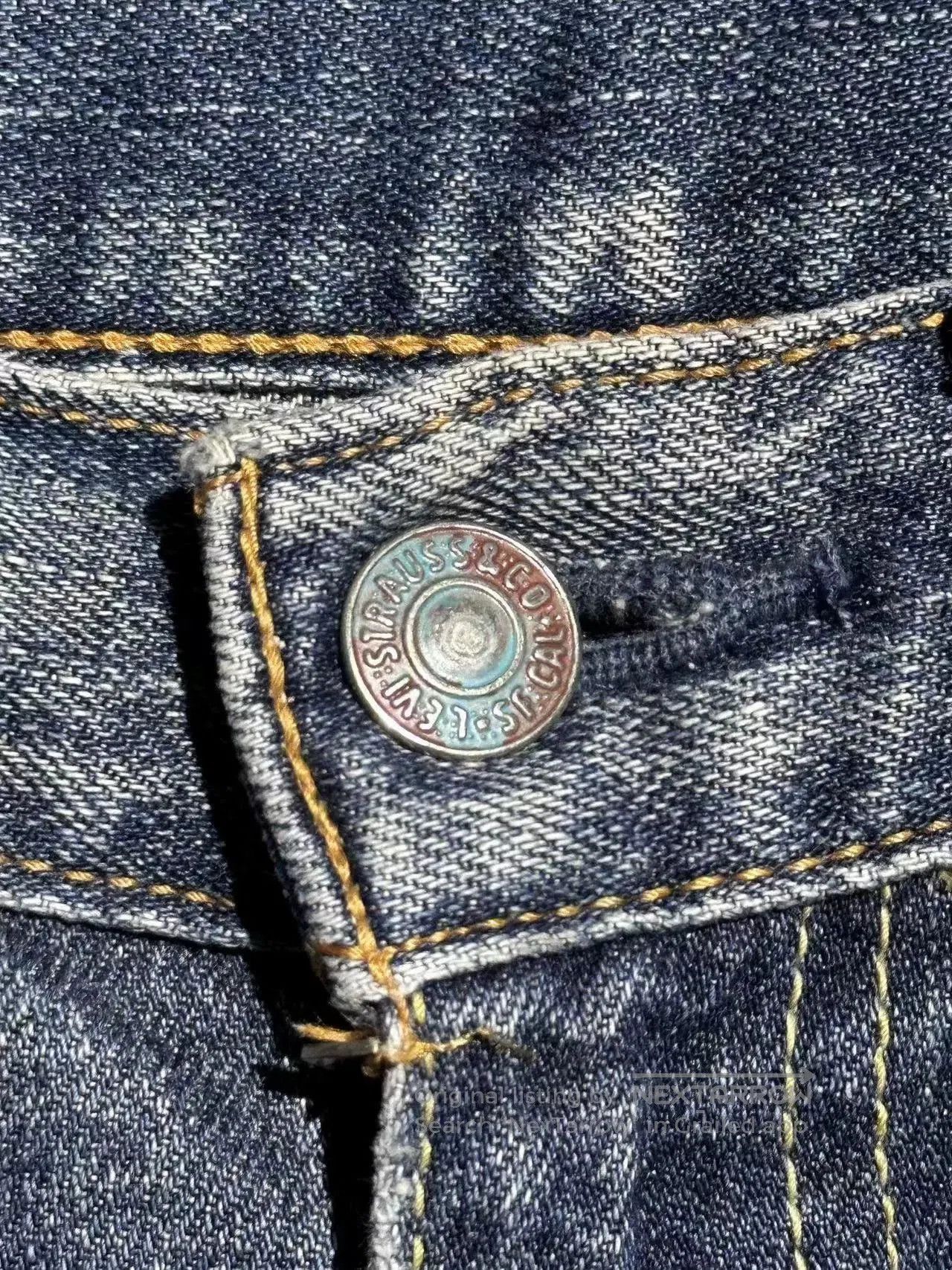 Levi's Levi's 517 Bootcut Jeans. Size US 29 - 2 Thumbnail