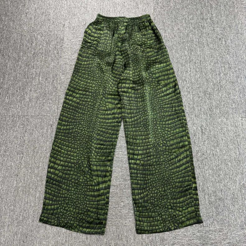 Balenciaga Balenciaga Crocodile pattern mulberry silk slacks Size US 34 / EU 50 - 5 Thumbnail