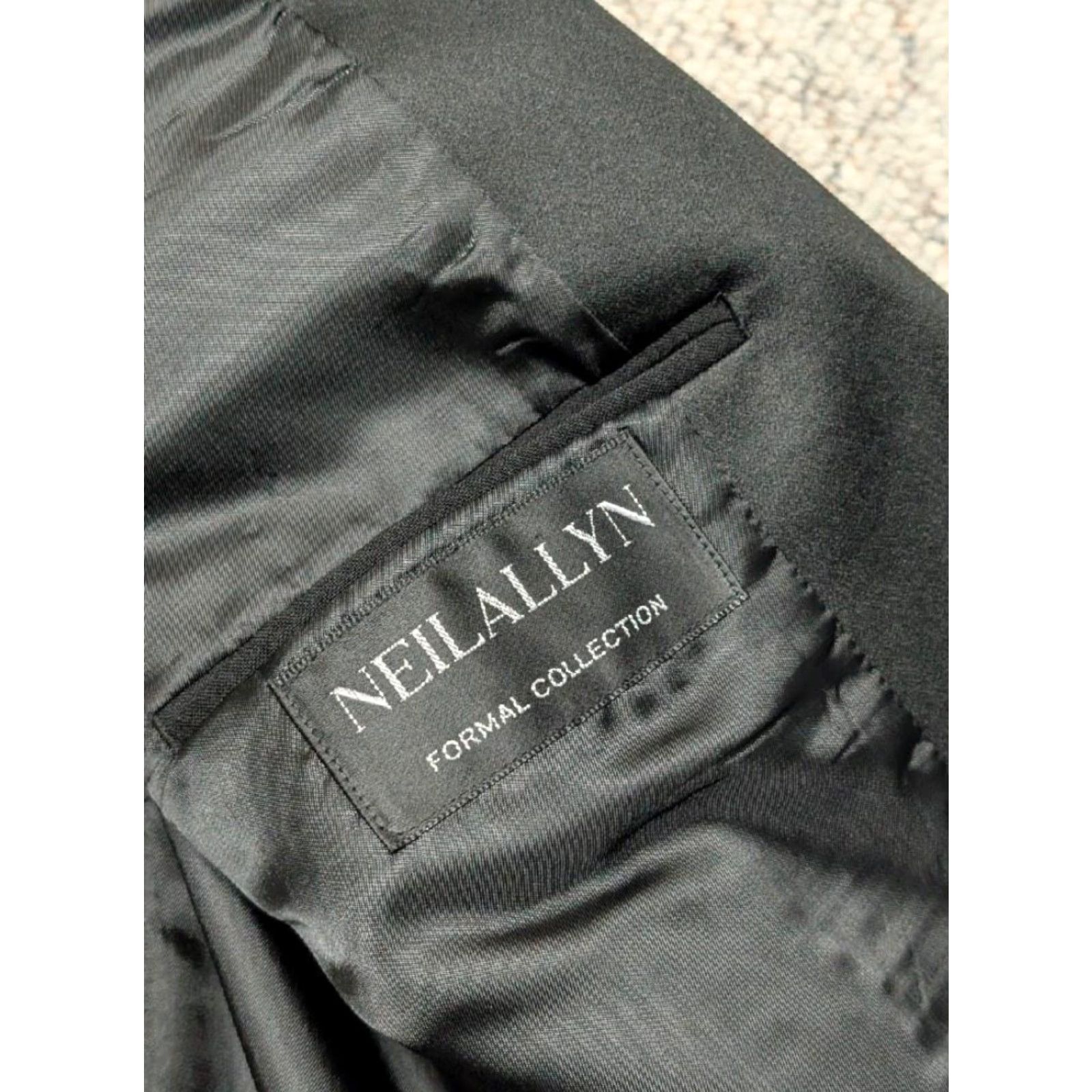 Vintage VINTAGE Neil Allyn Blazer 48R Wool Shawl Tuxedo Jacket Mens Black Wool Single-Breasted One-Button Pattern: Solid 1980s-90s Size 48R - 7 Thumbnail