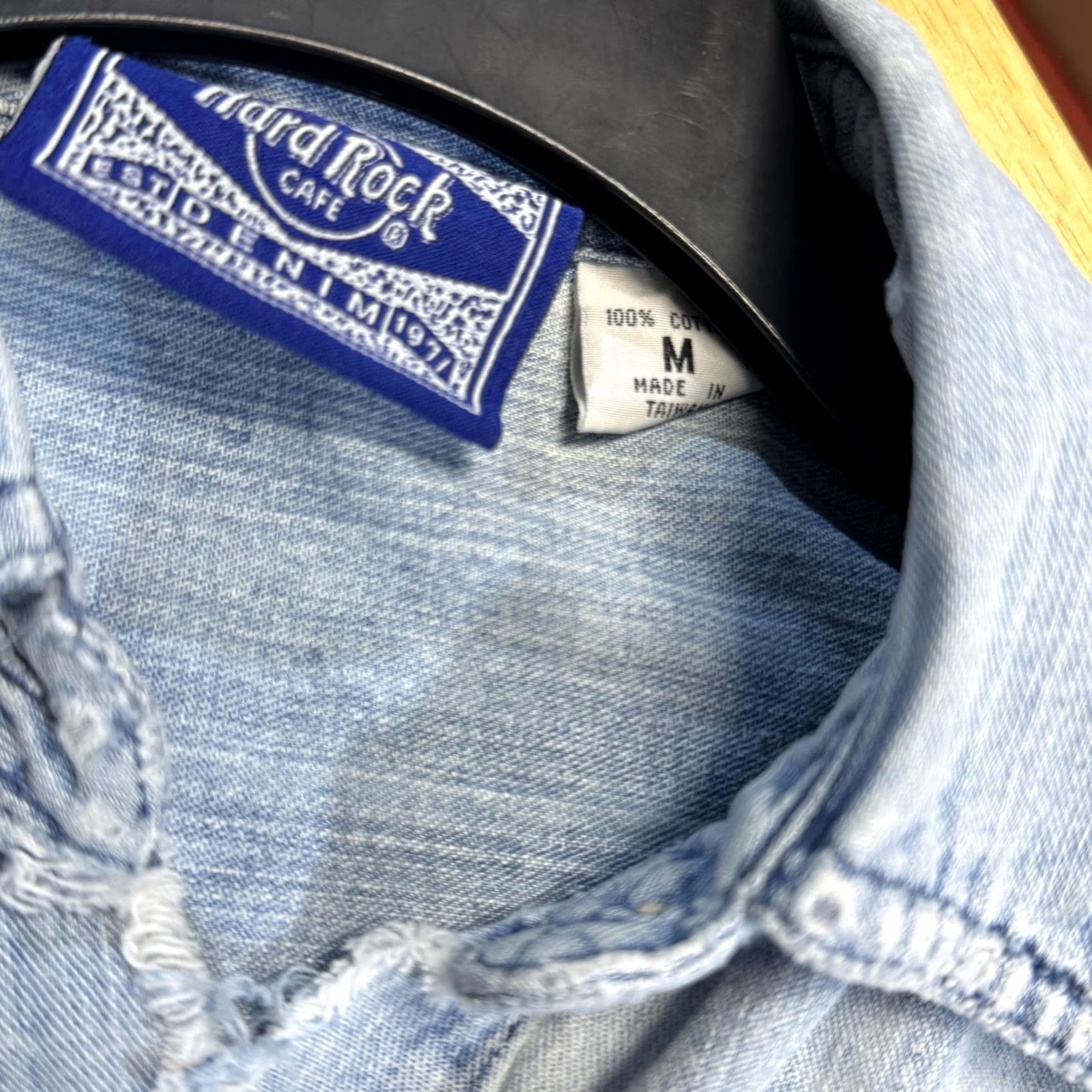 Hard Rock Cafe VINTAGE Hard Rock Cafe Denim Vest Mens M Blue Embroidered 90s Rock Biker Leather? No, Denim vest is fabric. Size US M / EU 48-50 / 2 - 6 Thumbnail