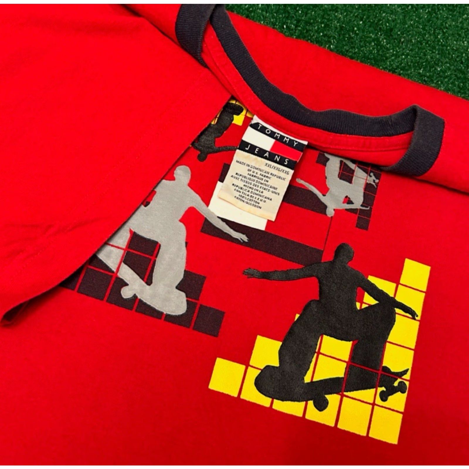 Tommy Hilfiger VINTAGE Tommy Hilfiger Shirt Skateboard Skater Graphic 2XL Red 90s Hip Hop Grunge USA Punk Skate Tee Mens 1990s Size US XXL / EU 58 / 5 - 2 Thumbnail