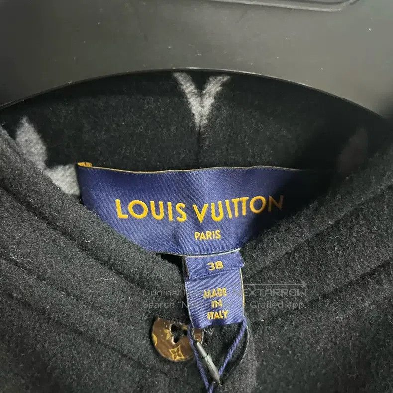 Louis Vuitton Louis Vuitton Black Solid Crew Neck Button Jacket Size XS / US 0-2 / IT 36-38 - 2 Thumbnail
