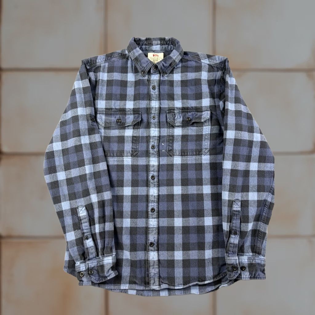 Vintage VINTAGE Fjall Raven Skog Shirt Mens L Plaid Button-Up Longsleeve Size US L / EU 52-54 / 3 - 1 Thumbnail