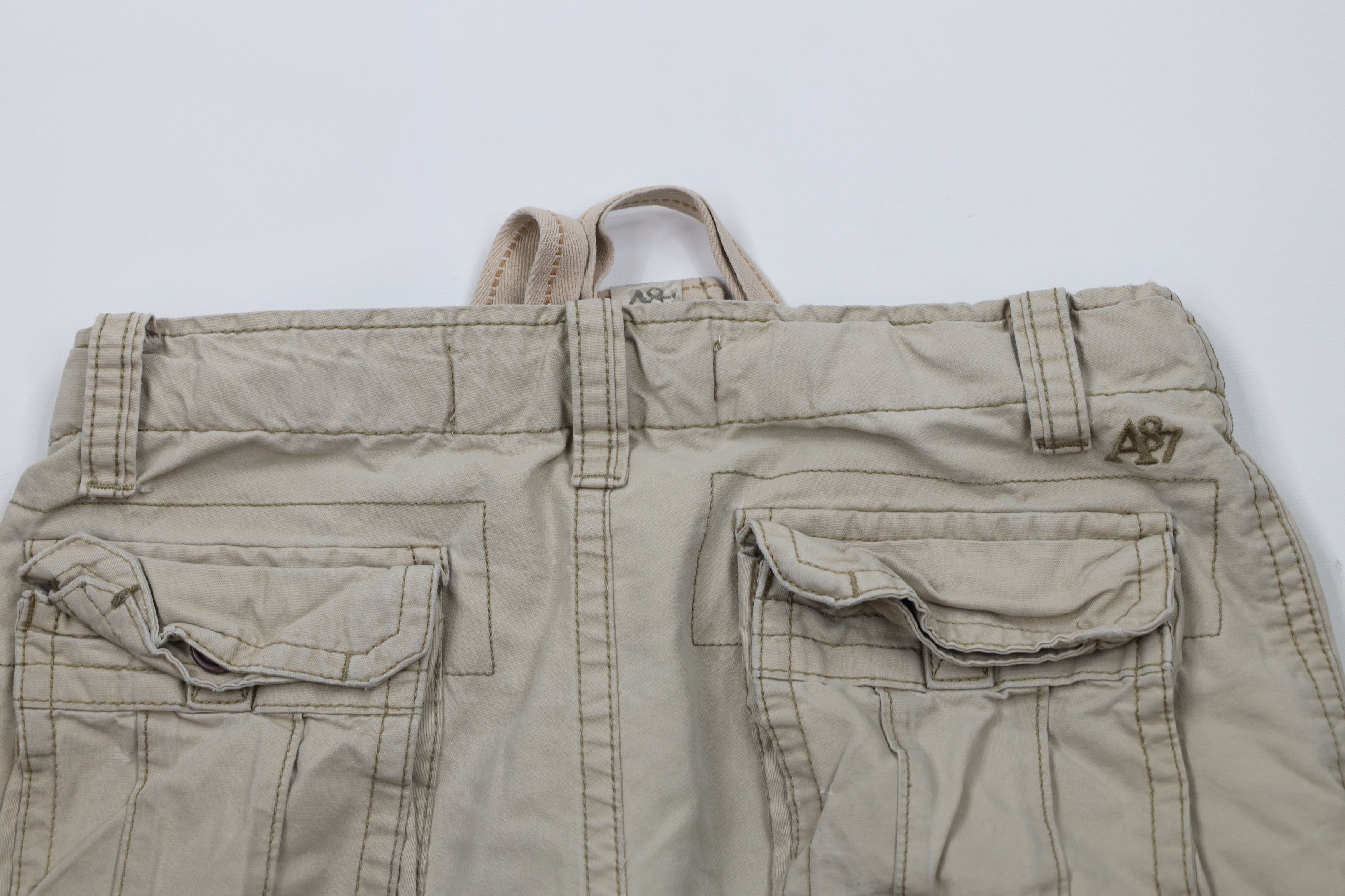 Aeropostale × Vintage Vintage Y2K Aeropostale Flower Cargo Shorts Beige Cotton Size US 31 - 12 Thumbnail