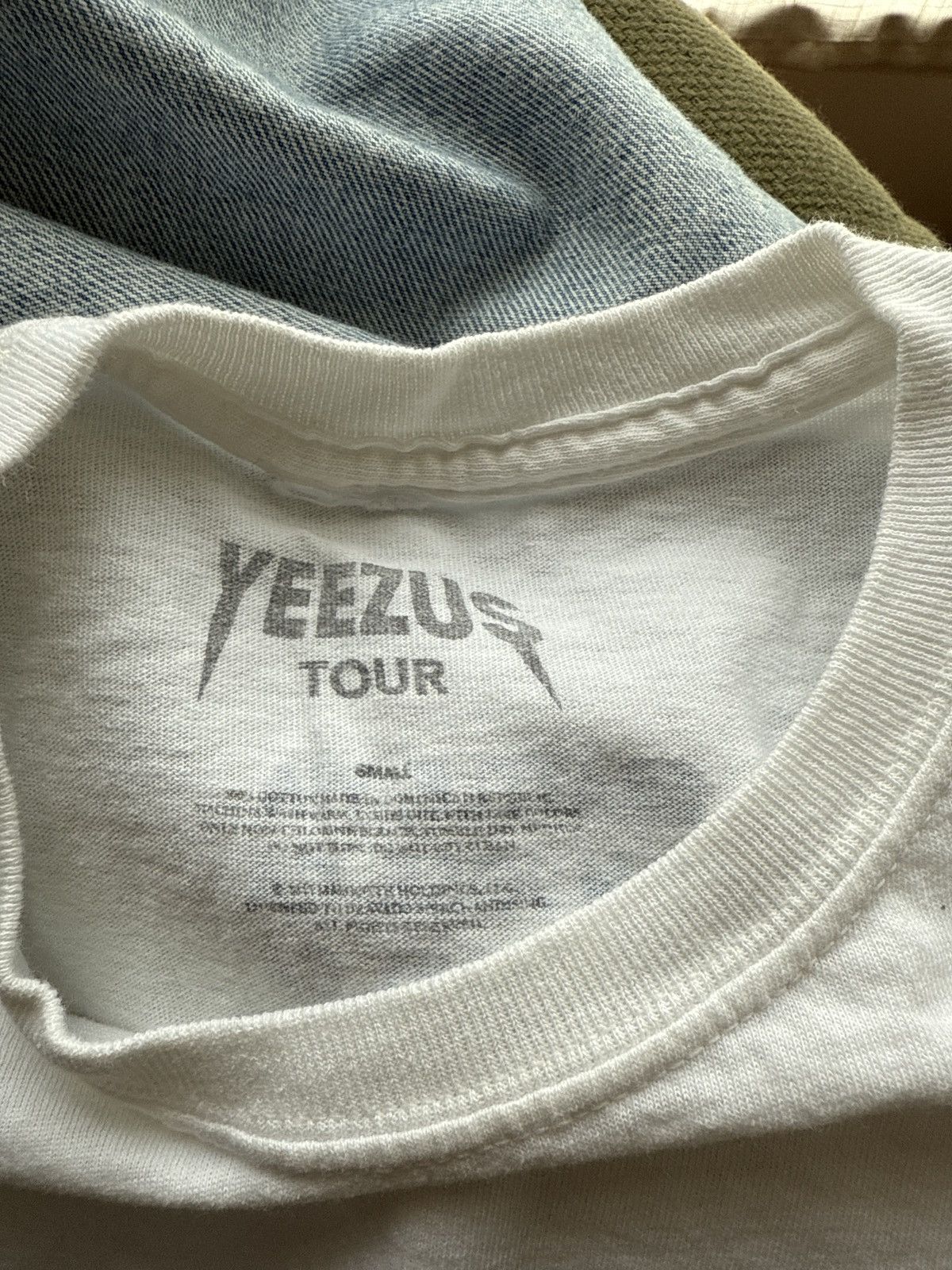 Band Tees × Kanye West RARE Kanye West YEEZUS Tour Tee White Jesus Christ Size US S / EU 44-46 / 1 - 6 Thumbnail