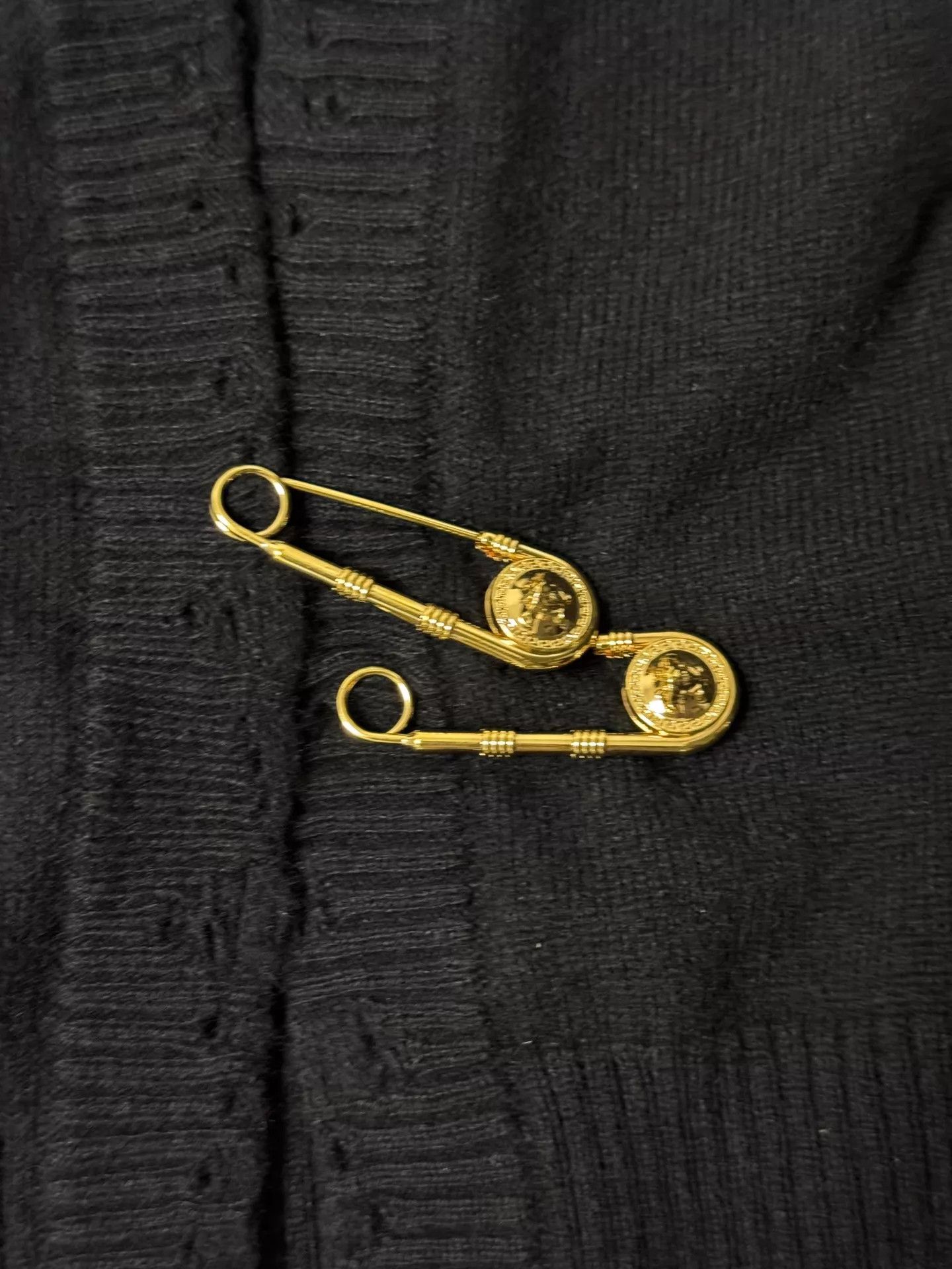 Versace Versace Cashmere Pin Cardigan - No Tag, Authentic Size M / US 6-8 / IT 42-44 - 2 Thumbnail