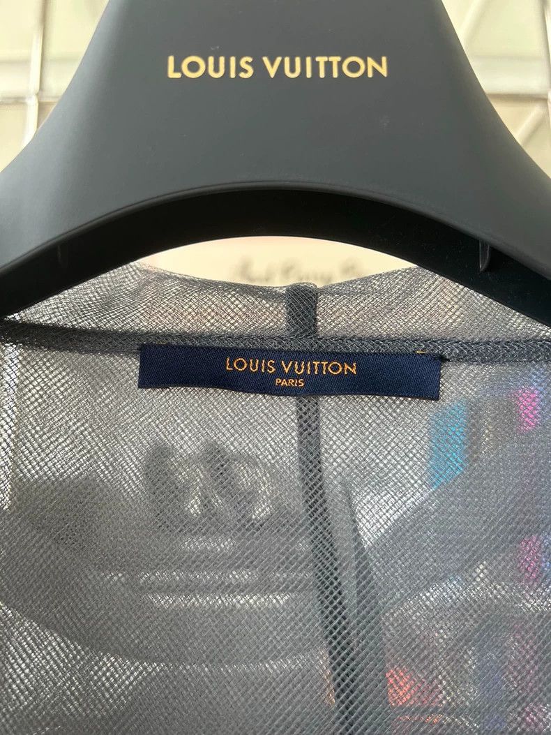 Louis Vuitton Louis Vuitton Floral embroidered beekeeping grey mesh 2-wa Size US M / EU 48-50 / 2 - 5 Thumbnail