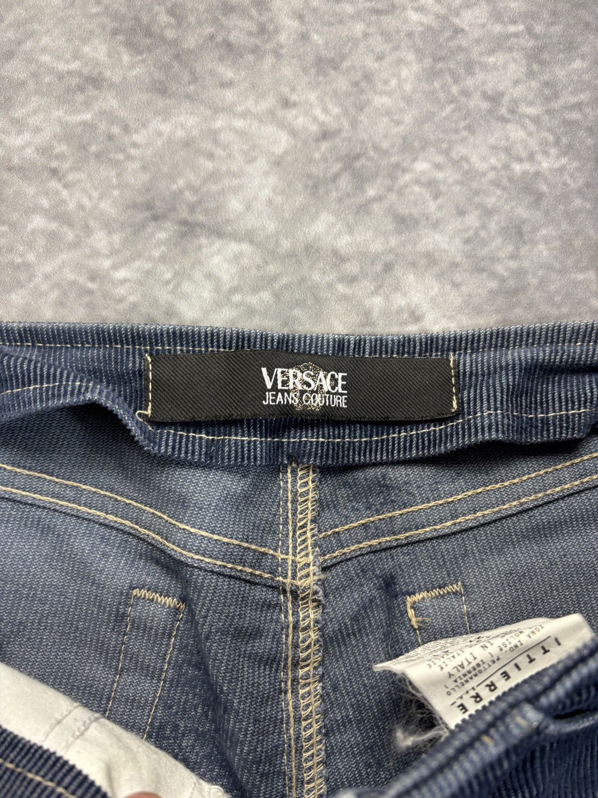 Versace × Versace Jeans Couture × Vintage Vintage Versace Jeans Couture Corduroy Trousers 1990s 2000s Size 28" / US 6 / IT 42 - 4 Thumbnail