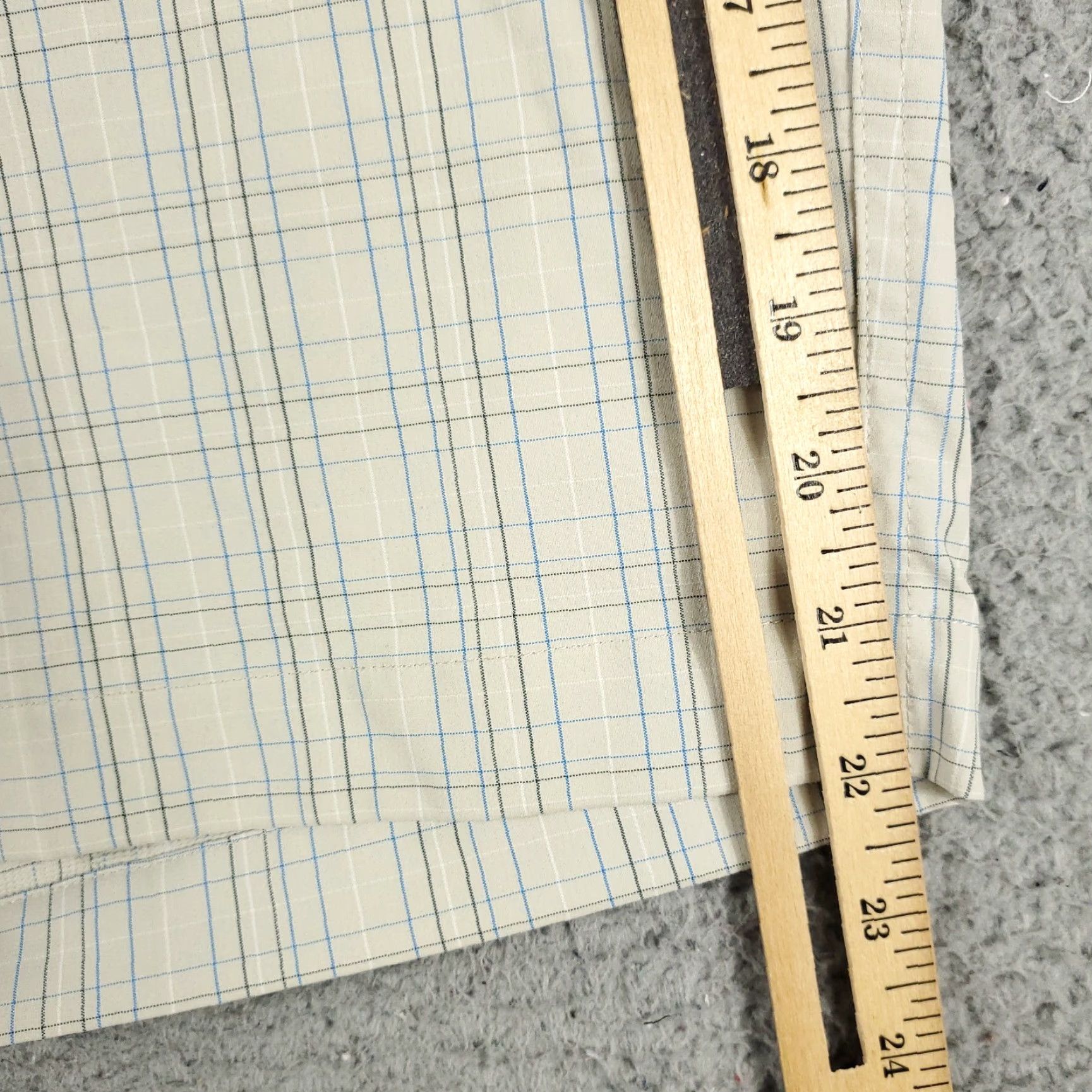 Nike Nike Shorts Mens 40 Beige Plaid Dri Fit Flat Front Chino Casual Golf Nike Logo Belt Loops Regular Size 40 Mens Brown Beige Plaid Chino Shorts Size US 40 / EU 56 - 5 Thumbnail