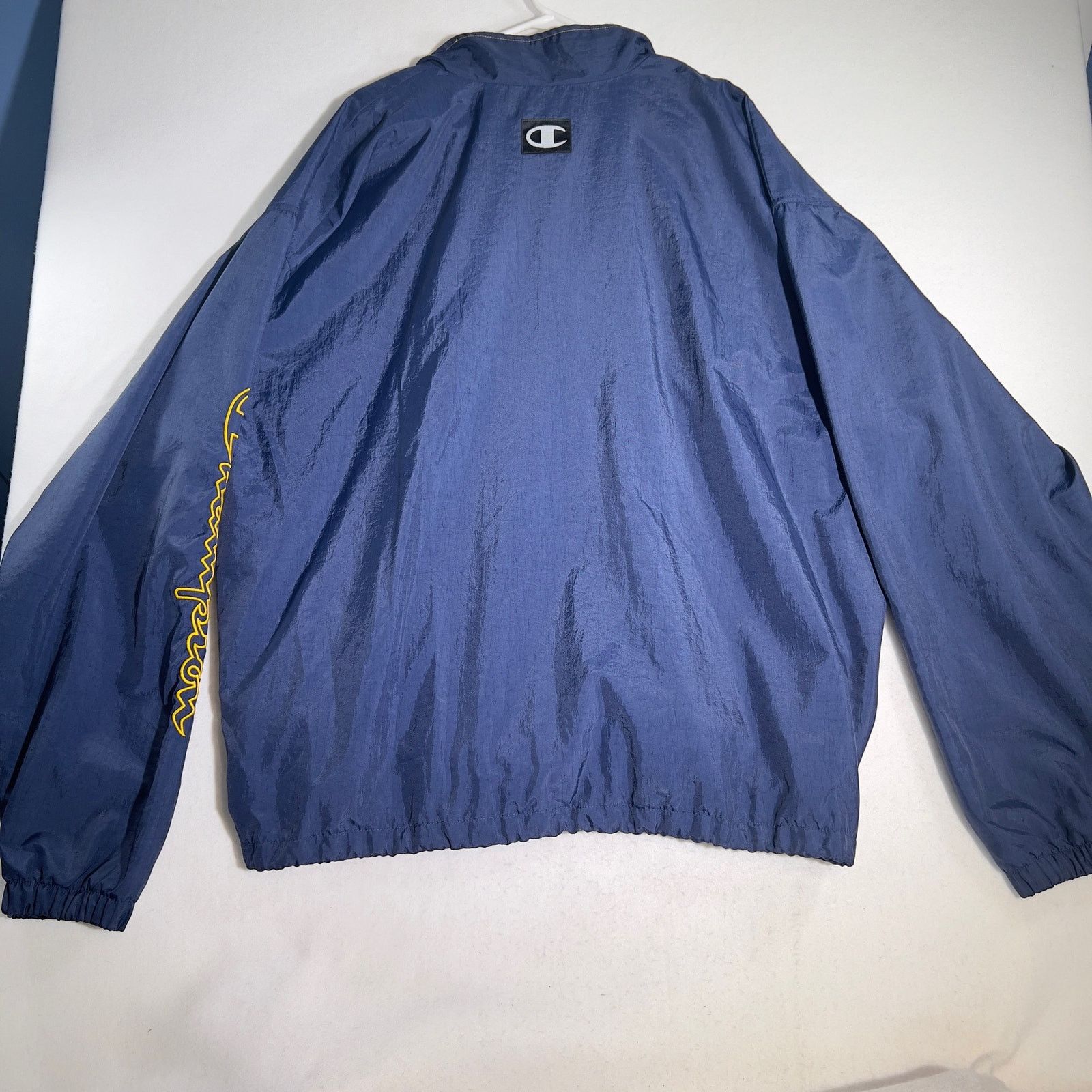 Champion Champion 1/2 Zip Pullover 2XL Vented Embroidered Logo Pocket Size US XXL / EU 58 / 5 - 16 Thumbnail
