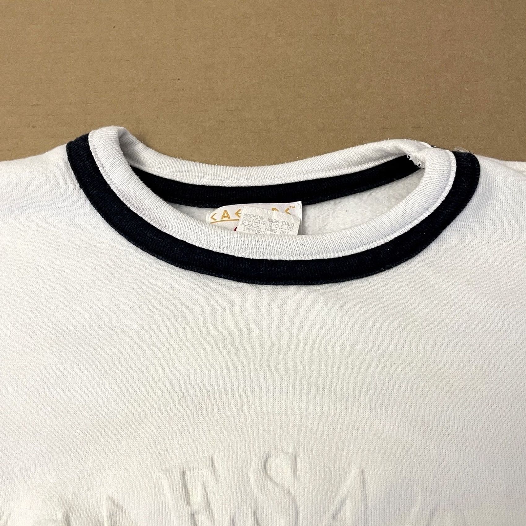 Palace VINTAGE Caesars Palace Sweatshirt Mens Adult Medium White 90s Las Vegas Logo Knit Crew Neck Long Sleeve Pullover Size US M / EU 48-50 / 2 - 7 Thumbnail