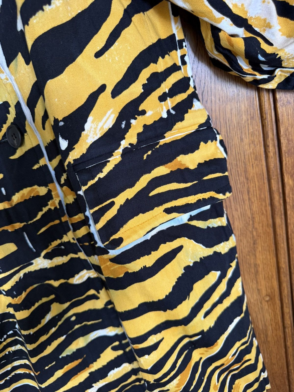 Prada SS18 Prada come on in tiger coat Archive grail coat jacket Size US S / EU 44-46 / 1 - 14 Thumbnail