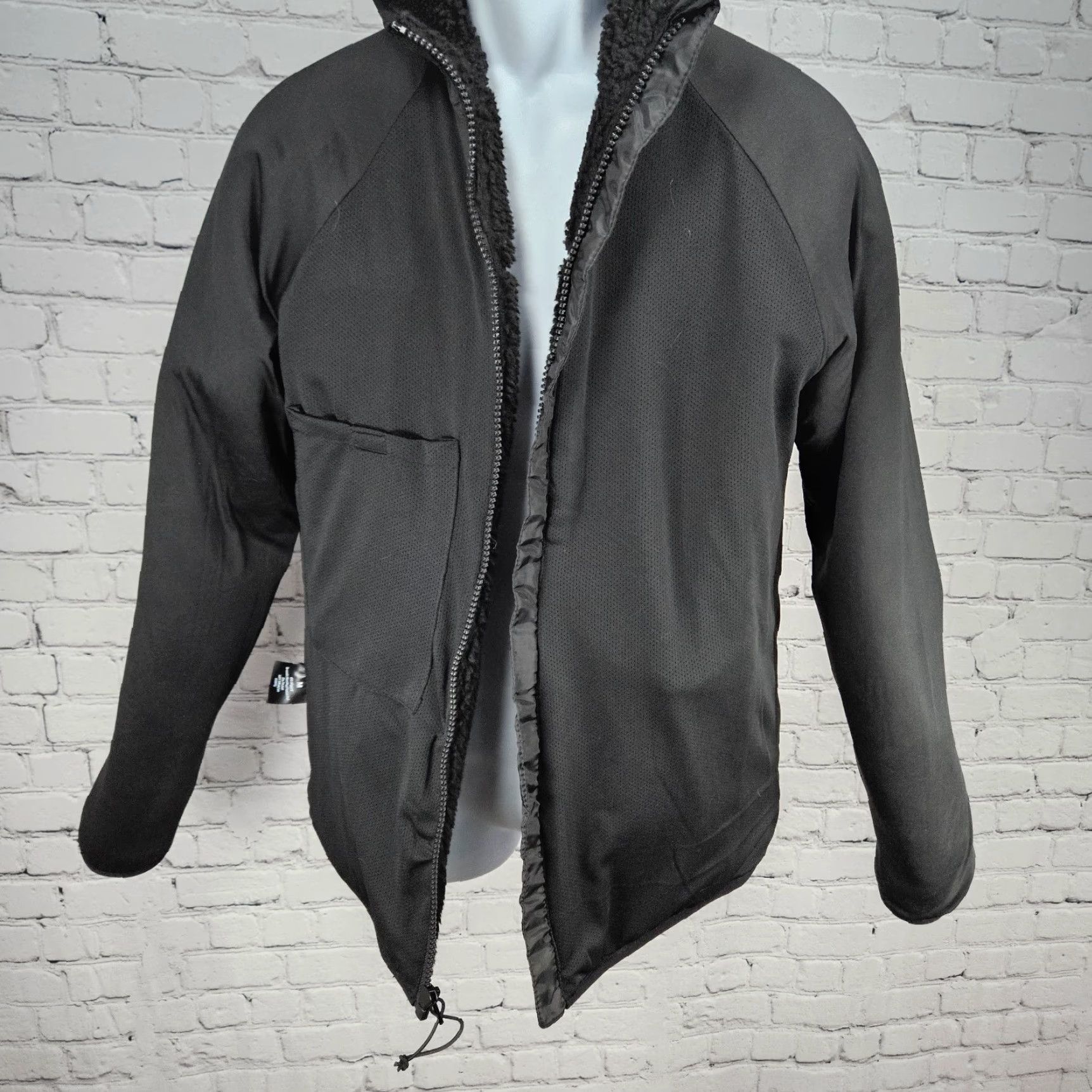 Vintage Brandit Black Hooded Fleece Full Zip Jacket M Men Jacket Hooded Zip Pockets Casual Outdoor 90s? Size US M / EU 48-50 / 2 - 5 Thumbnail