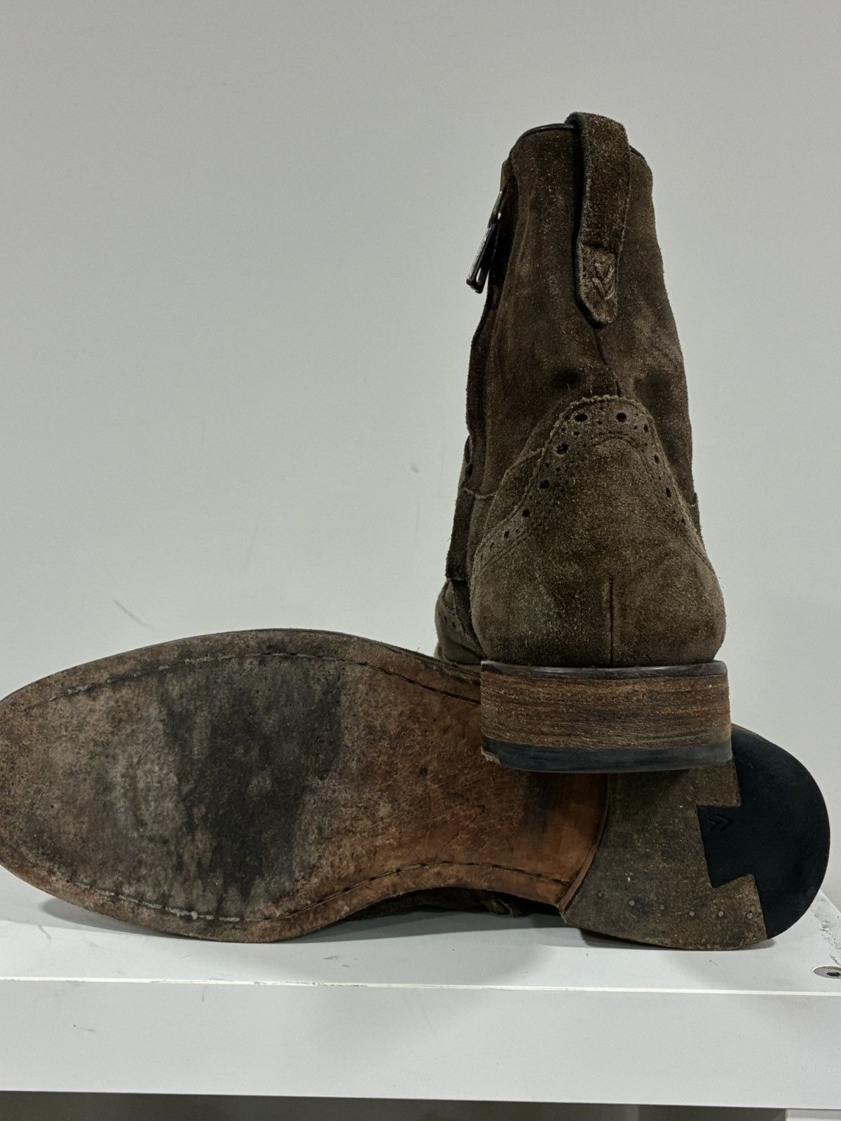 John Varvatos Brown Suede Zip boot 9.5 Size US 9.5 / EU 42-43 - 10 Thumbnail