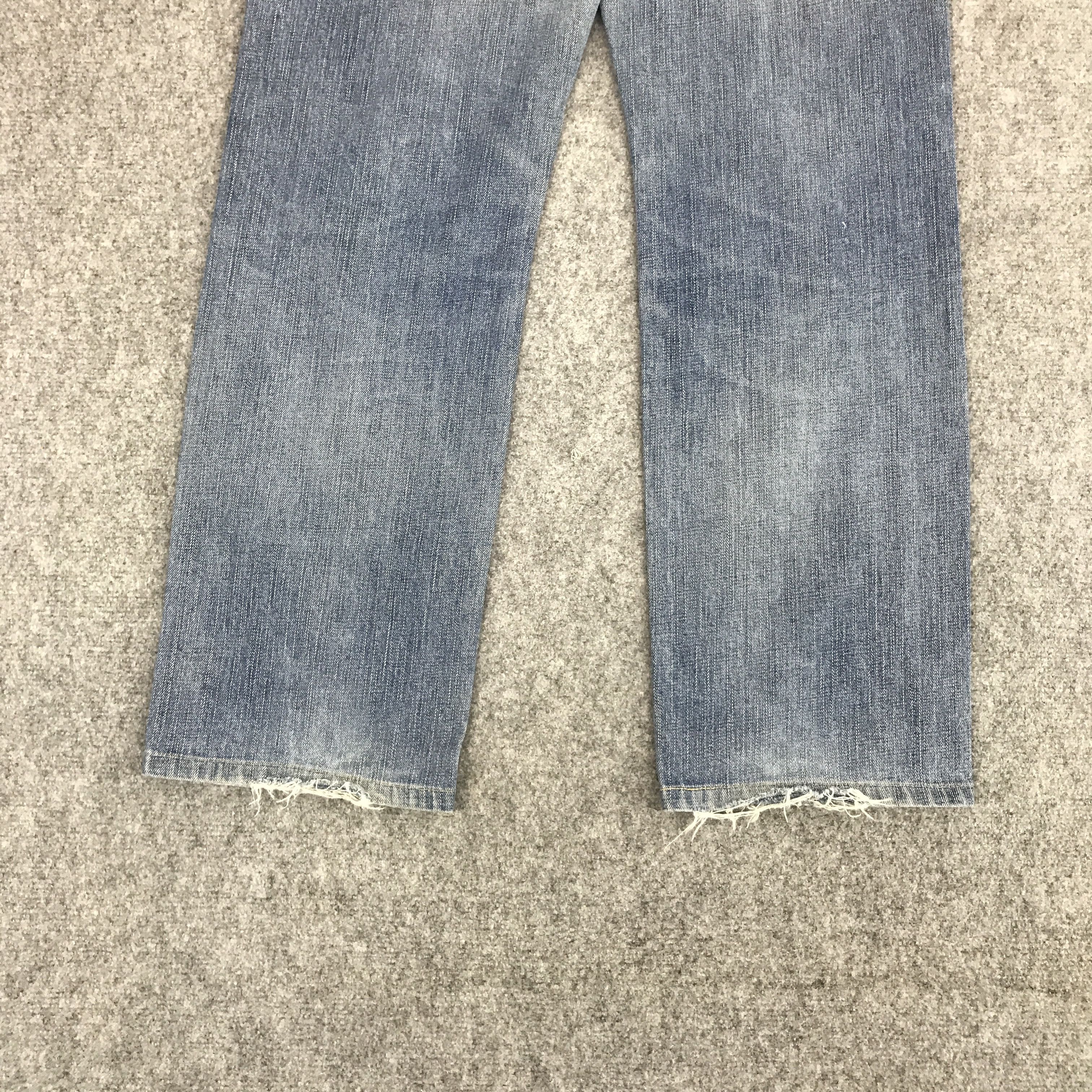 Jun Takahashi × Uniqlo JAPANESE UNIQLO DISTRESSED DENIM JEANS Size US 32 / EU 48 - 6 Thumbnail